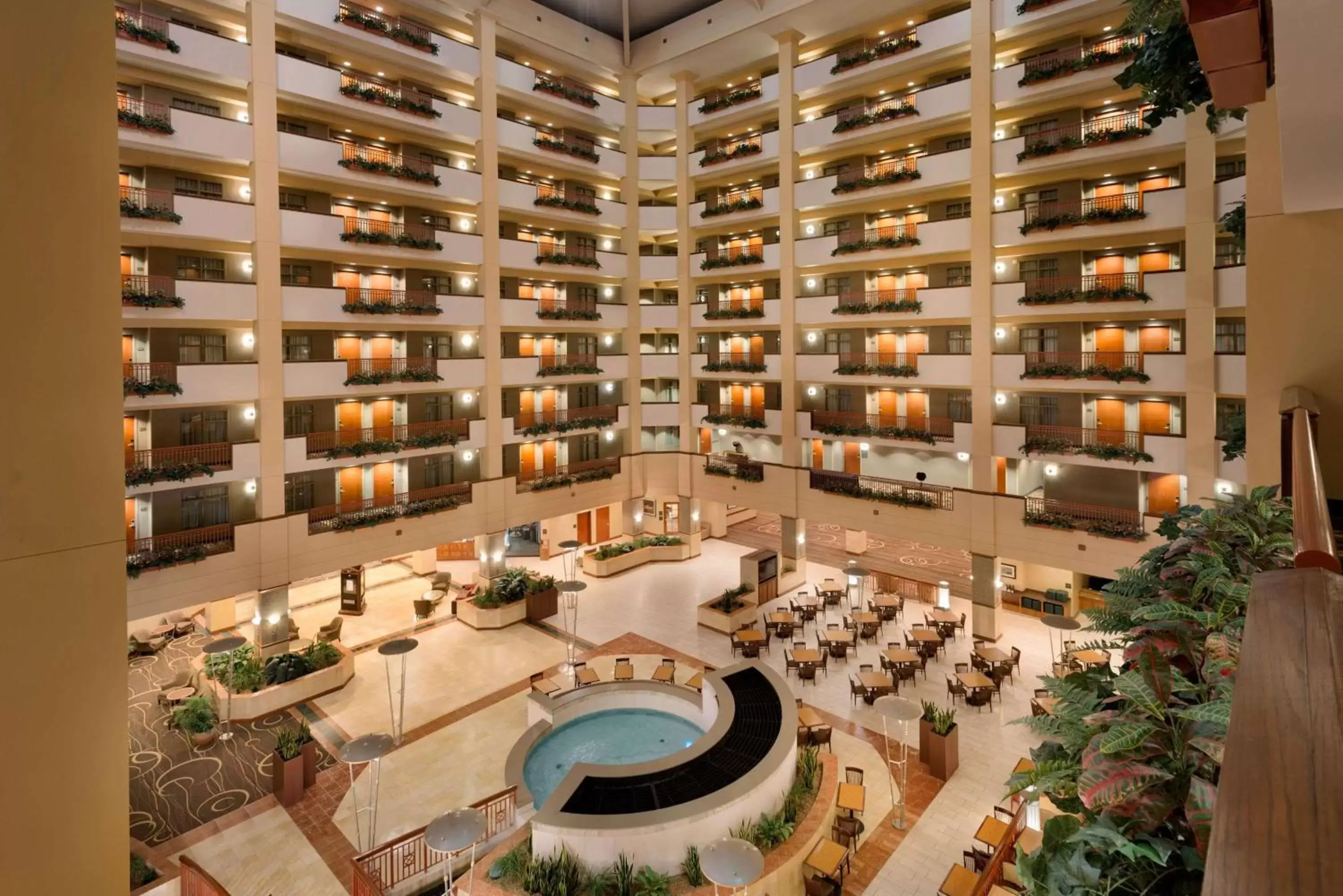 Property building, Pool View in Embassy Suites by Hilton Nashville South Cool Springs