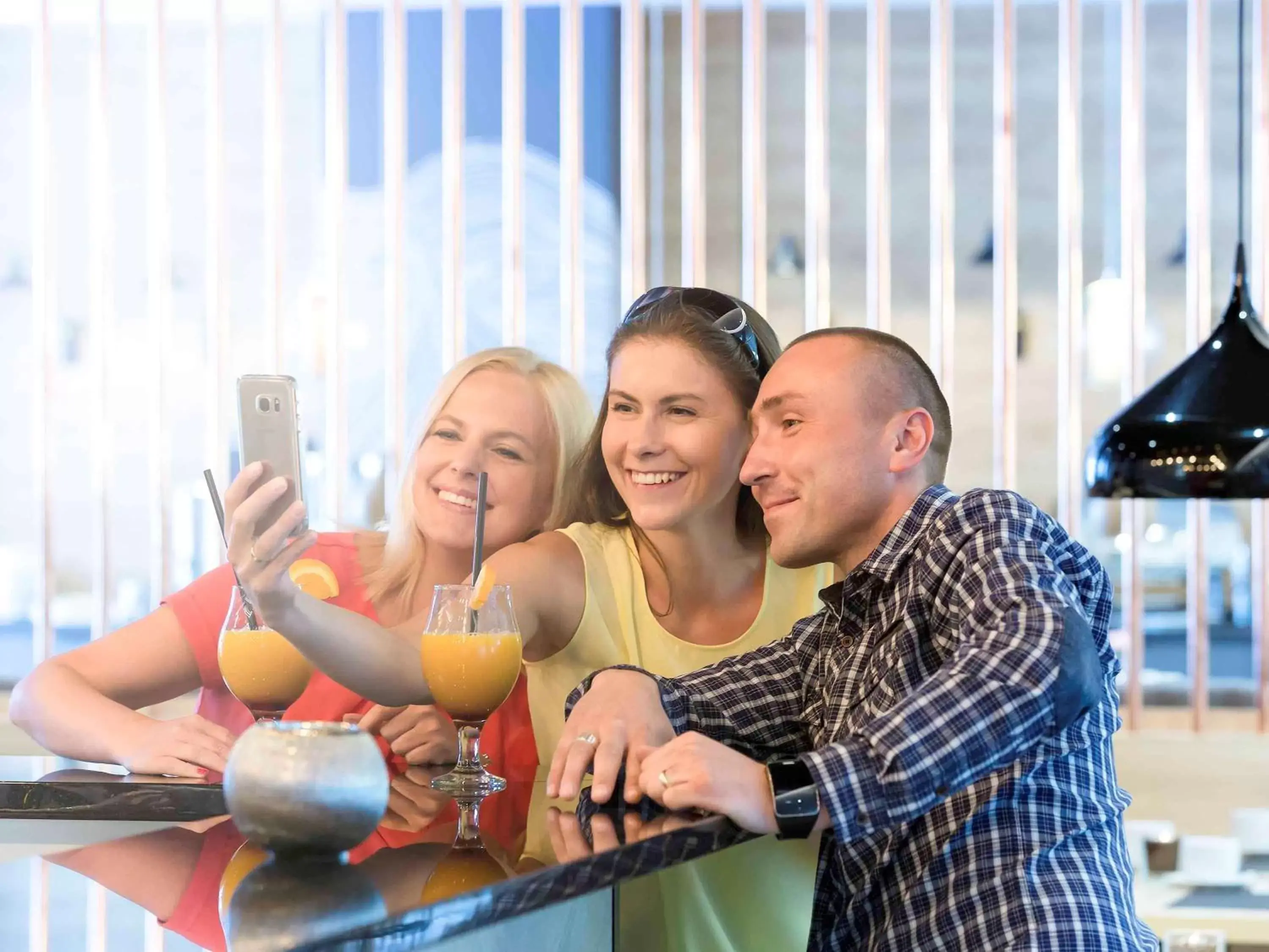 Lounge or bar, Family in Novotel Szczecin Centrum