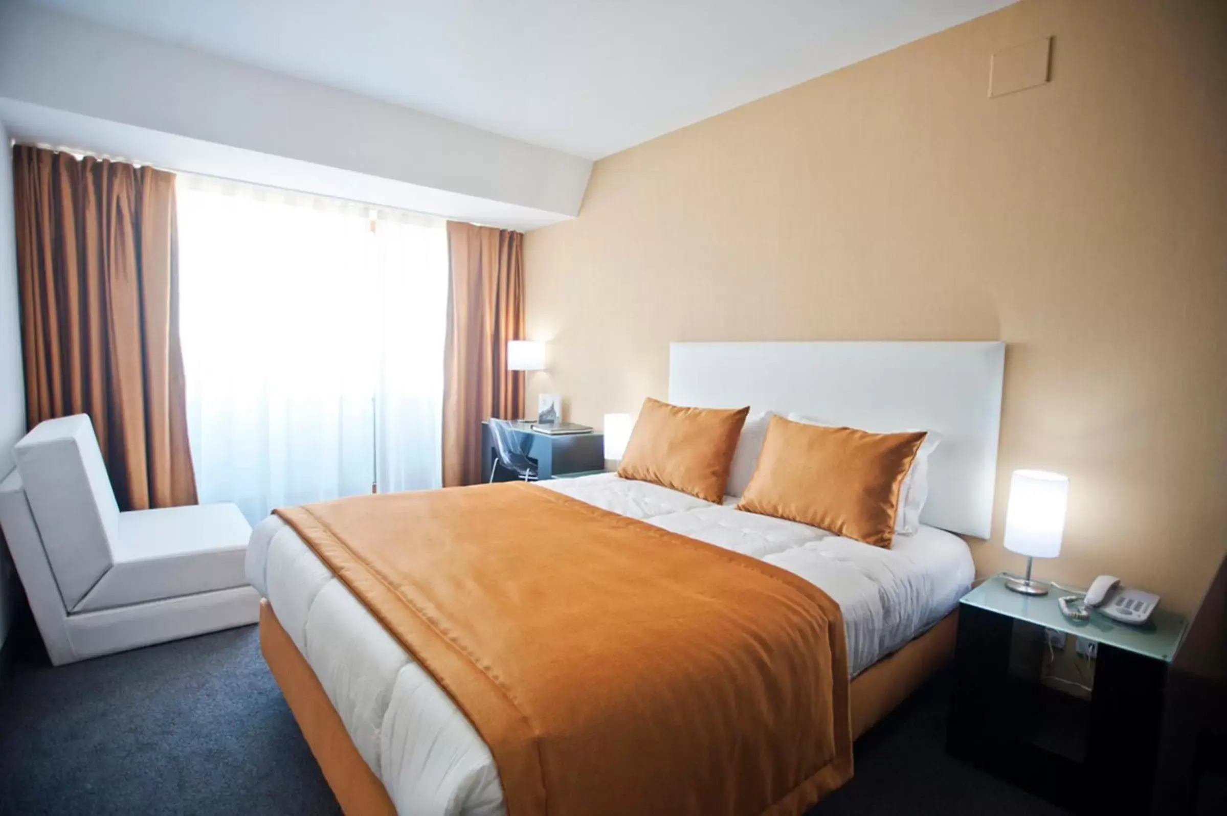 Bed in Miramar Hotel Spa & Apartments Bed in Miramar Hotel Spa & Apartments