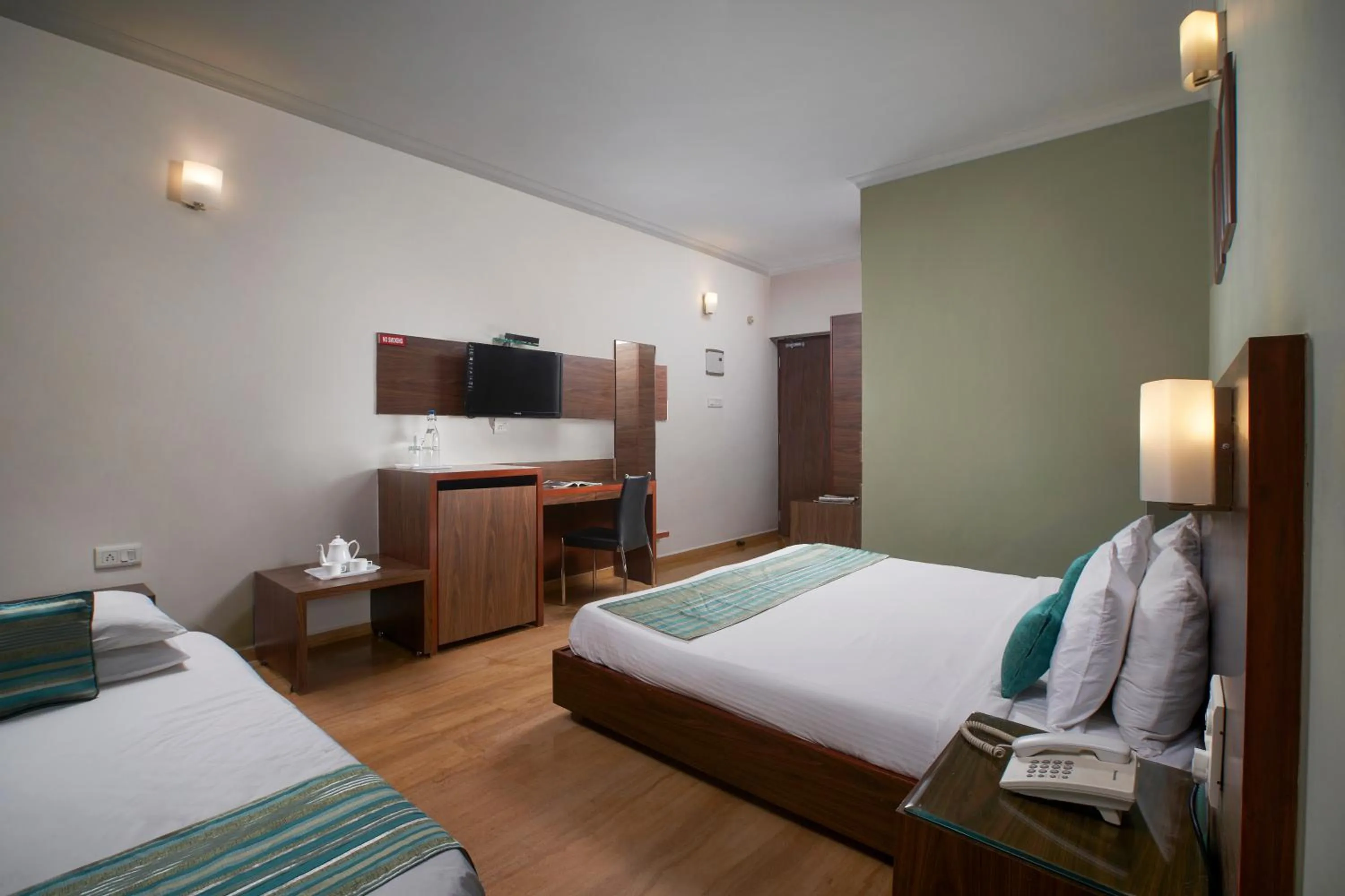 Bed in The Hawaii Comforts Panjim Donapaula