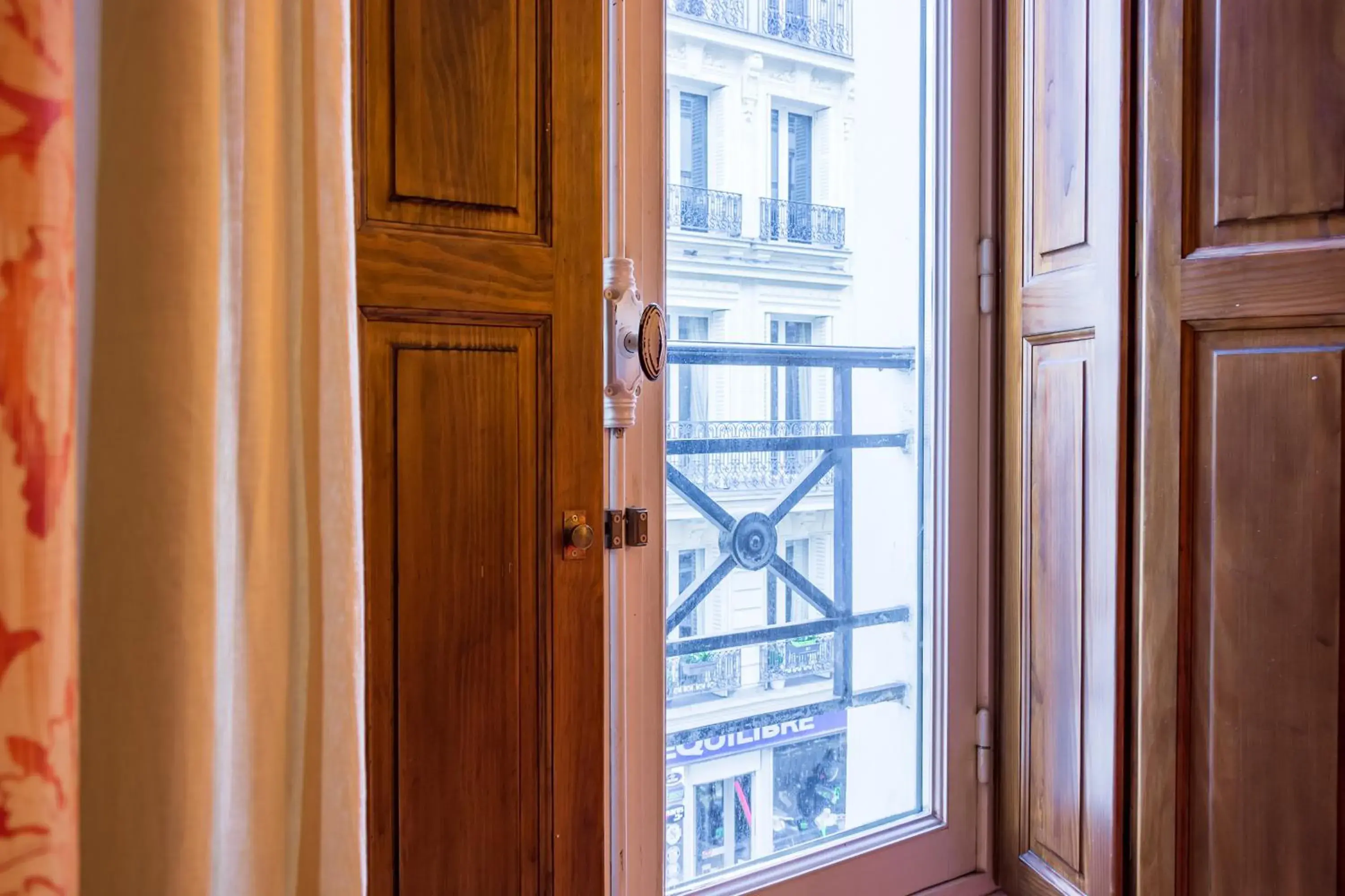 View (from property/room) in Le Relais Monceau
