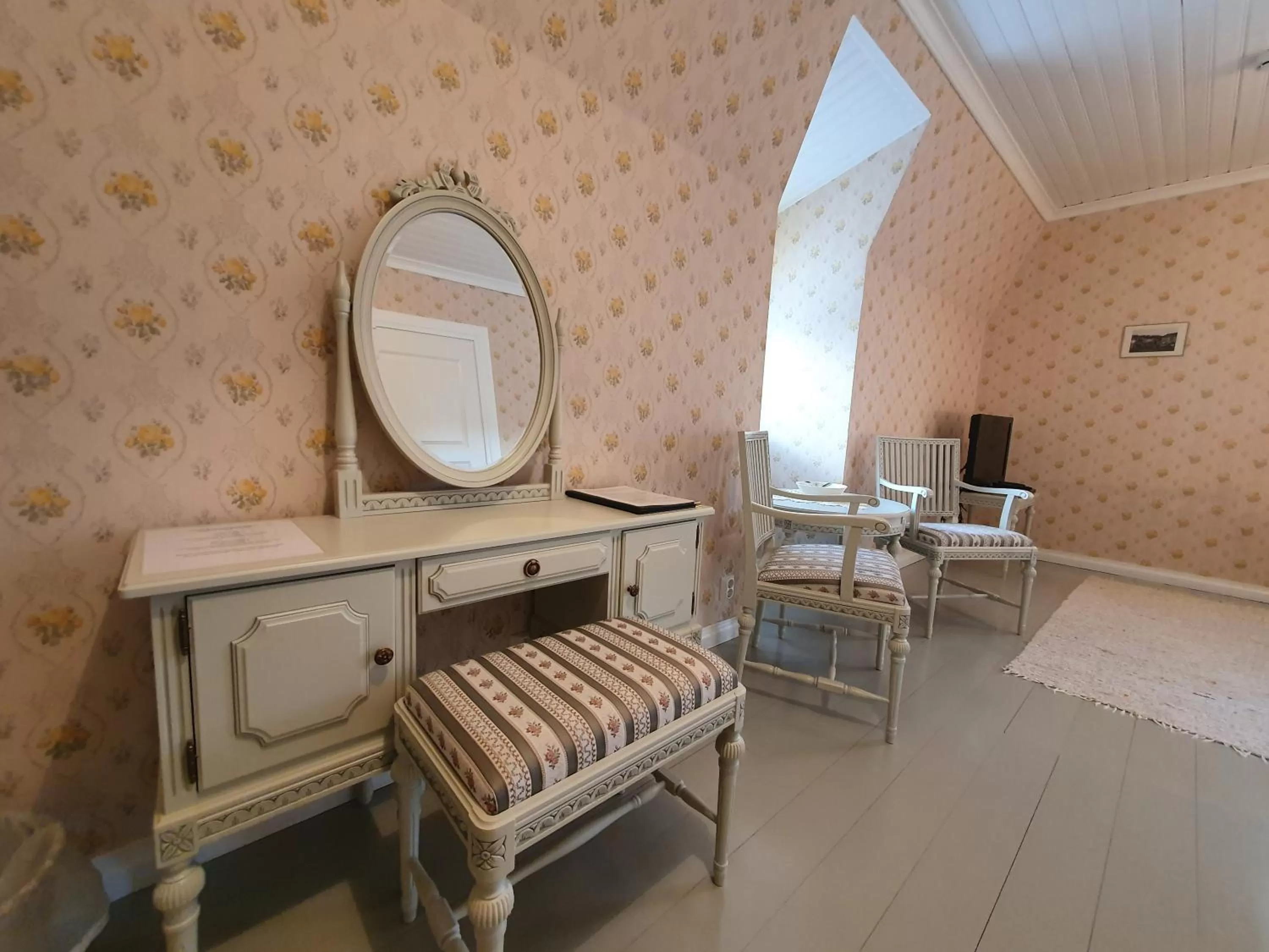 Decorative detail in B&B Lomamokkila