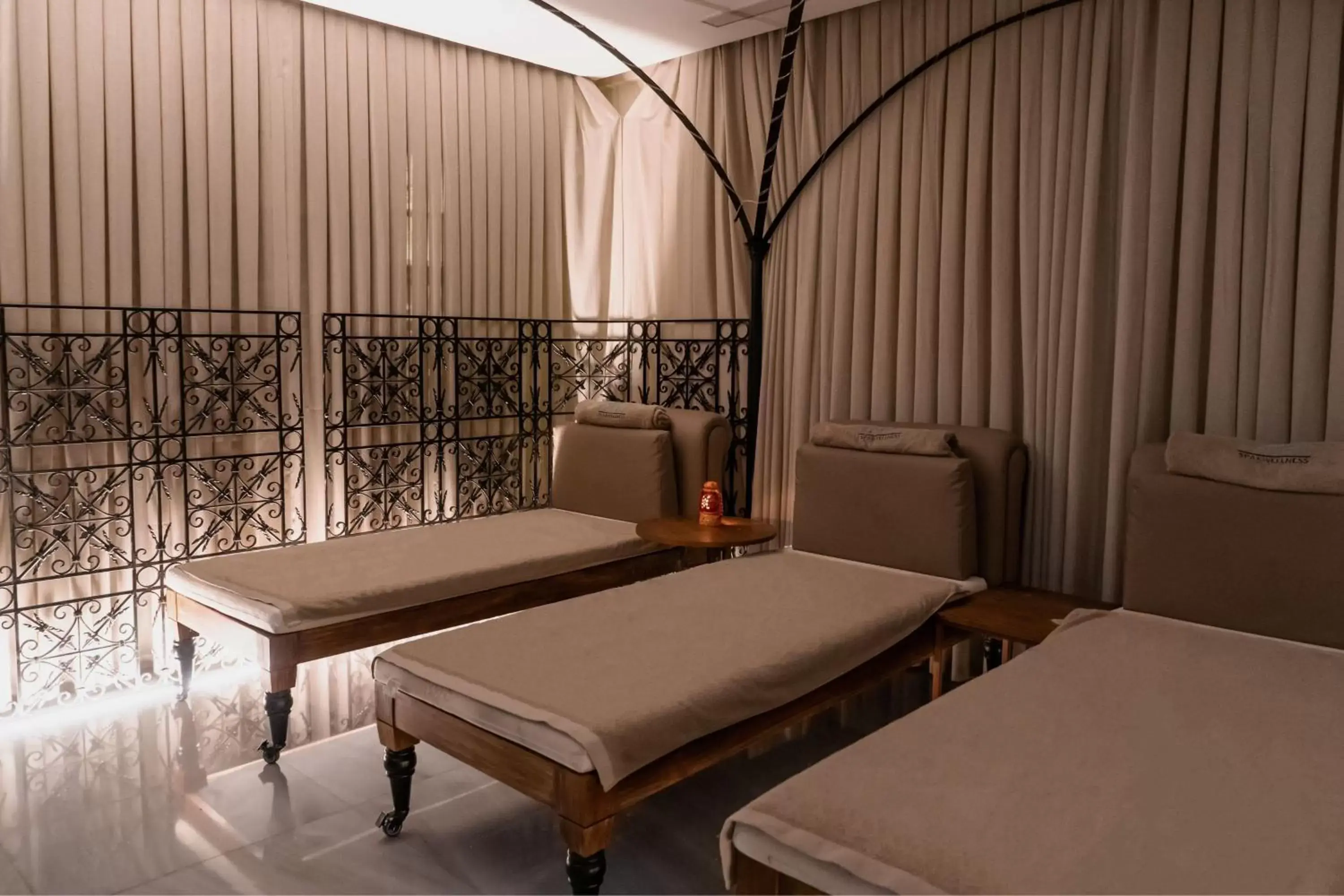 Spa and wellness centre/facilities, Bed in The Bank Hotel Istanbul, a Member of Design Hotels
