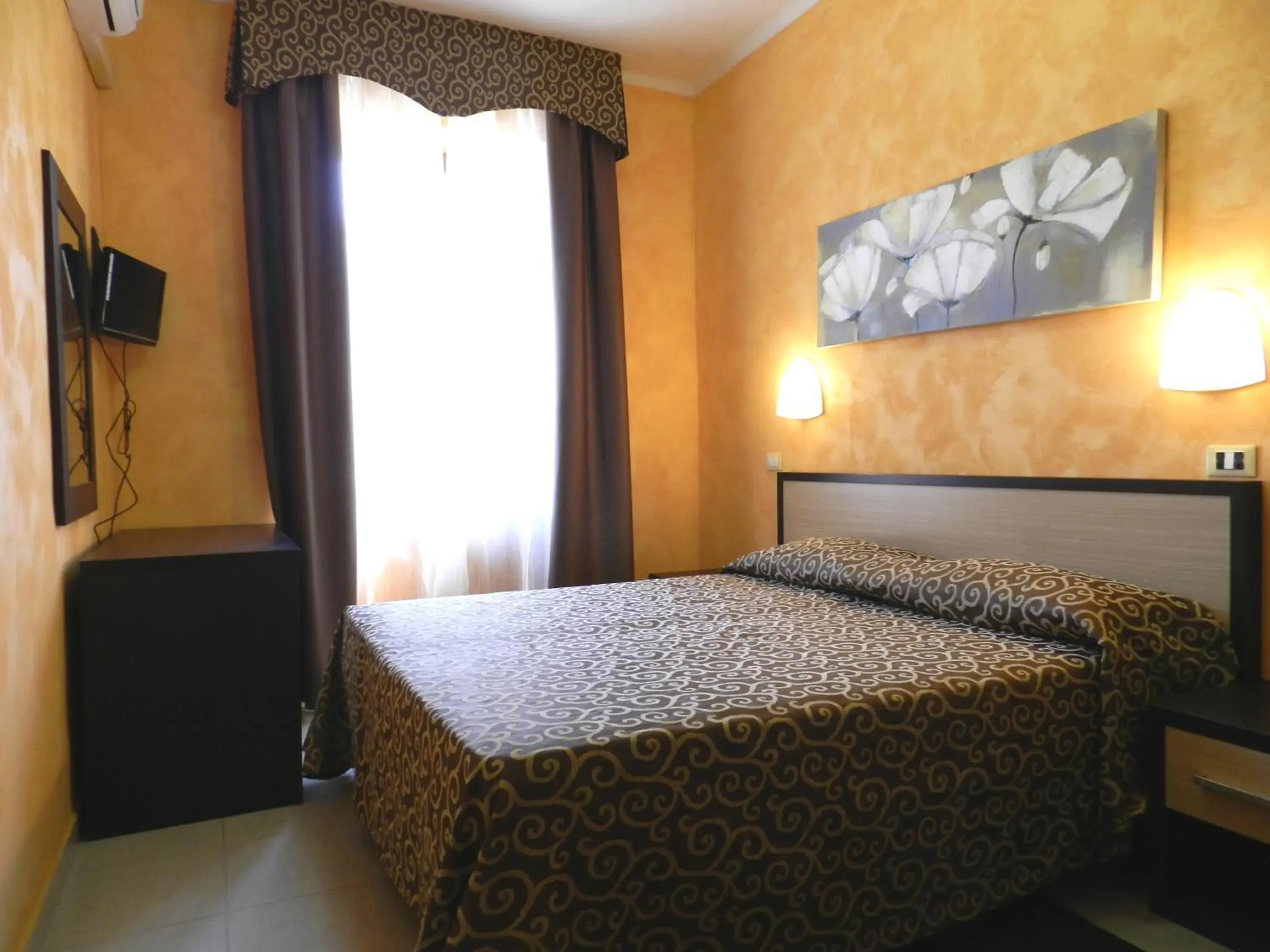 Photo of the whole room, Bed in Hotel Air Palace Lingotto