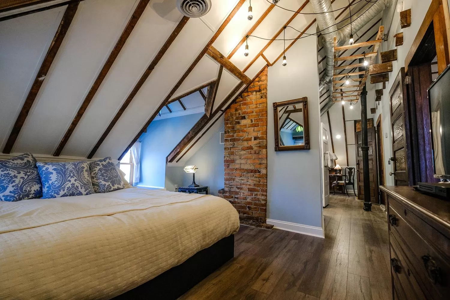 Double Oaks Bed & Breakfast