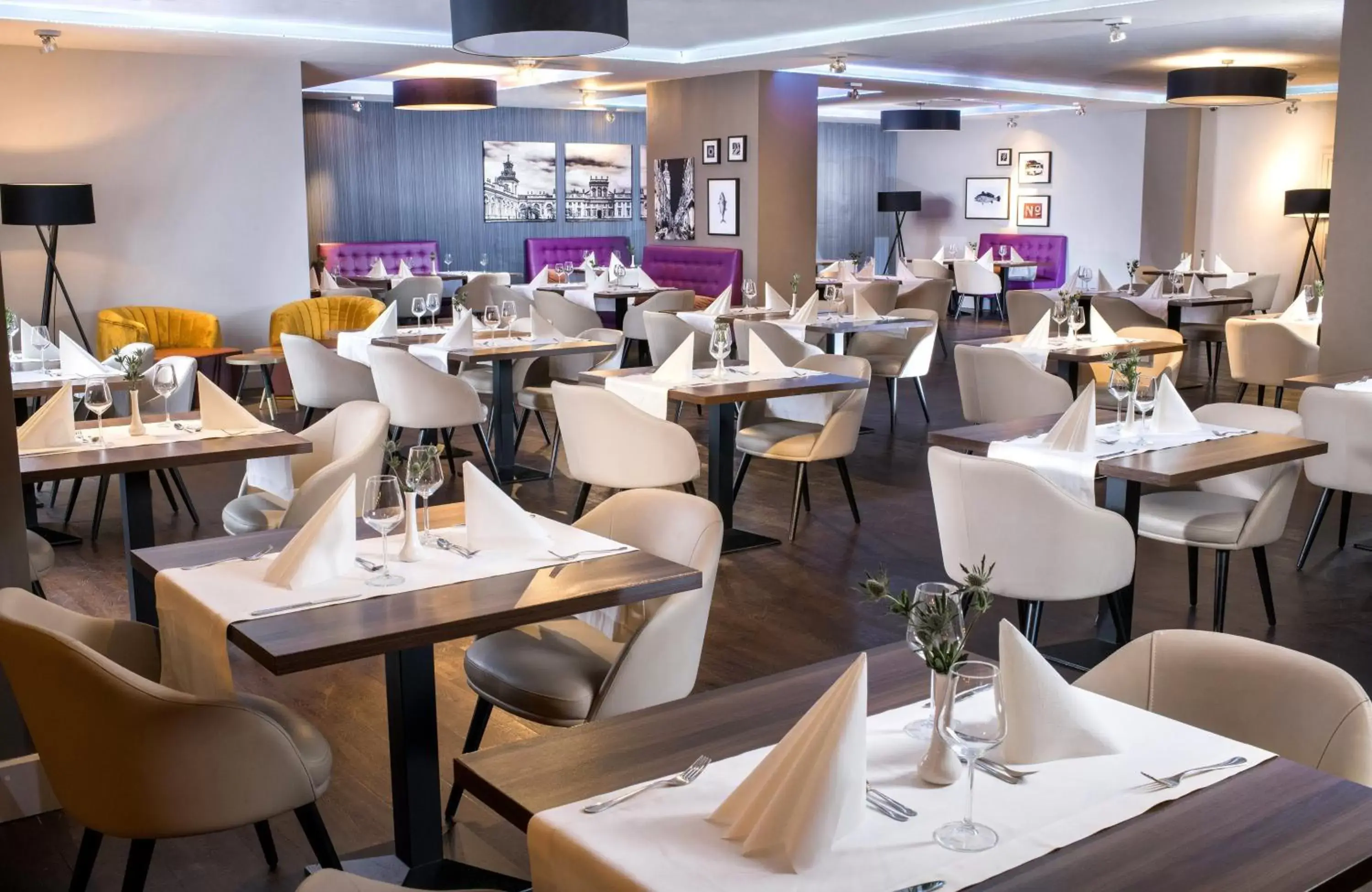 Restaurant/Places to Eat in Leonardo Royal Hotel Warsaw