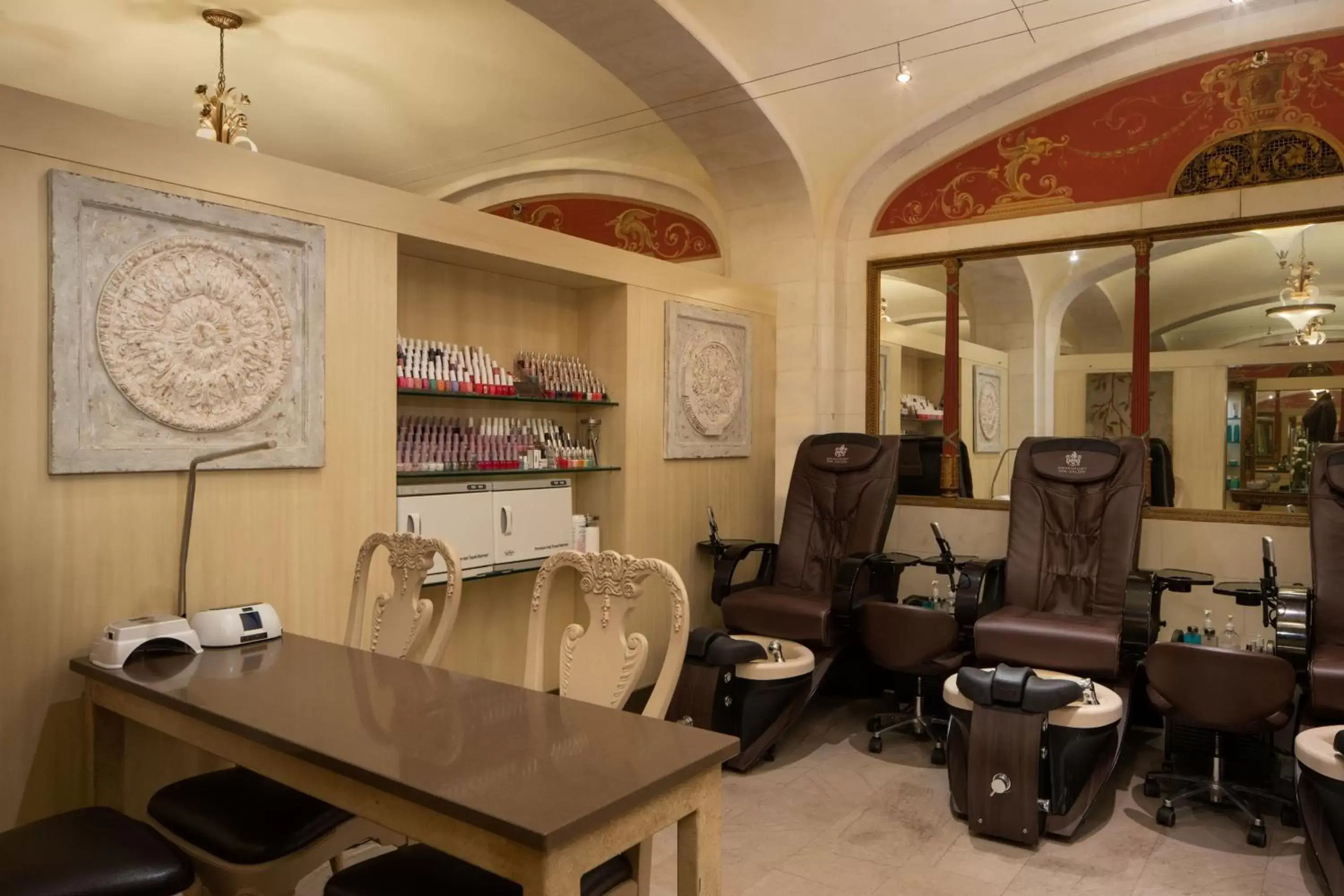 Spa and wellness centre/facilities in The Historic Davenport, Autograph Collection