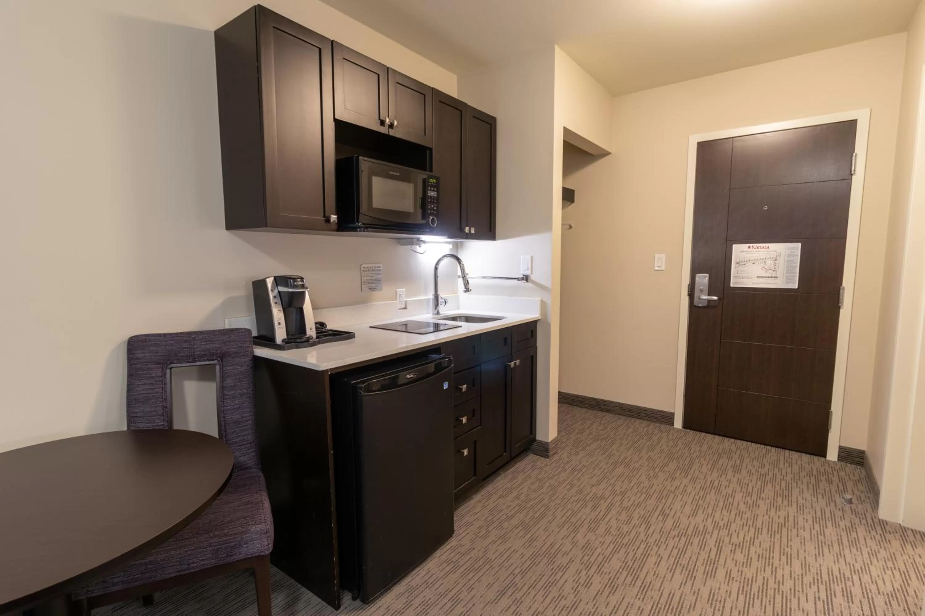 Kitchen or kitchenette in The Kanata by BCMInns Blairmore