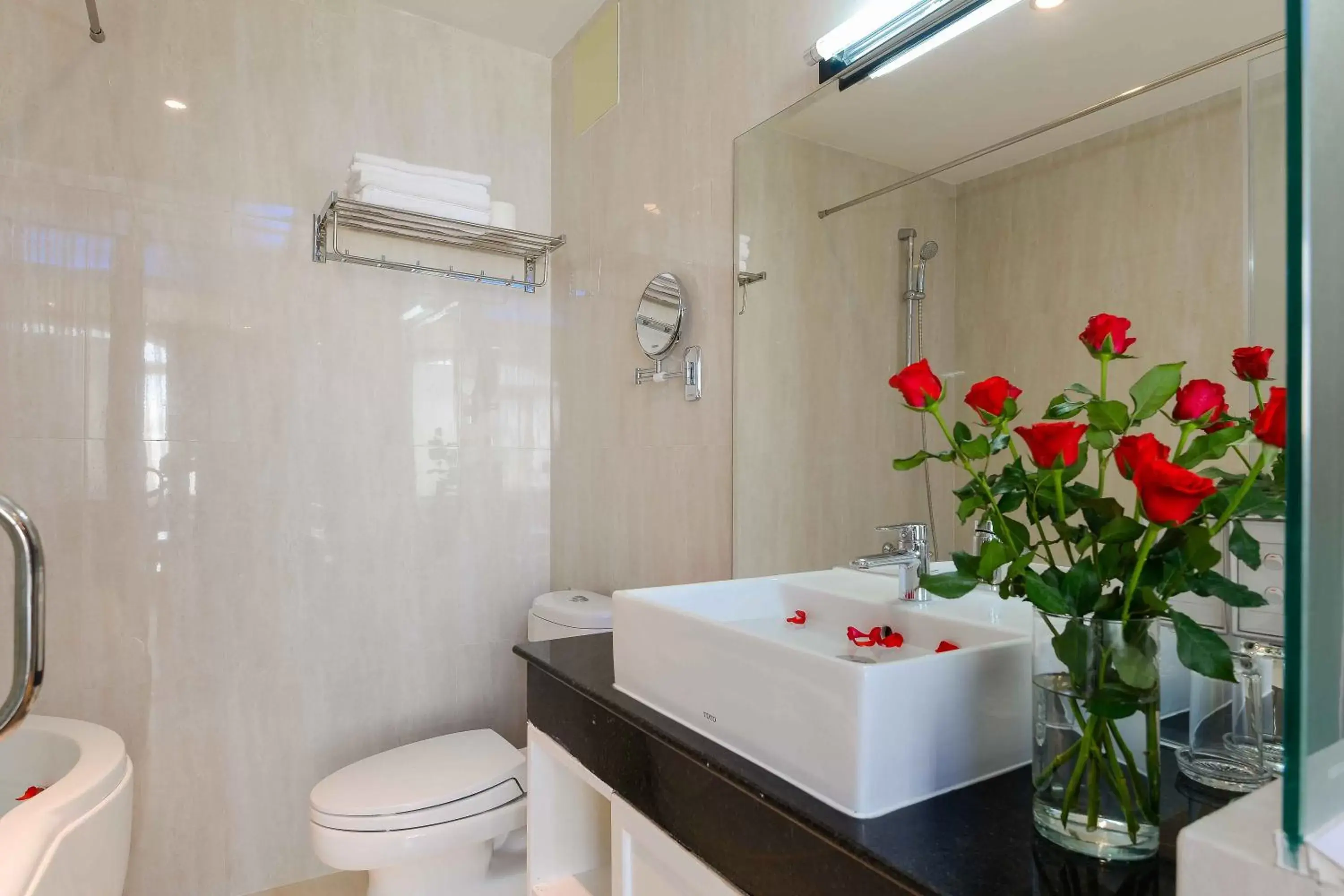 Bathroom in Saigonciti Hotel A