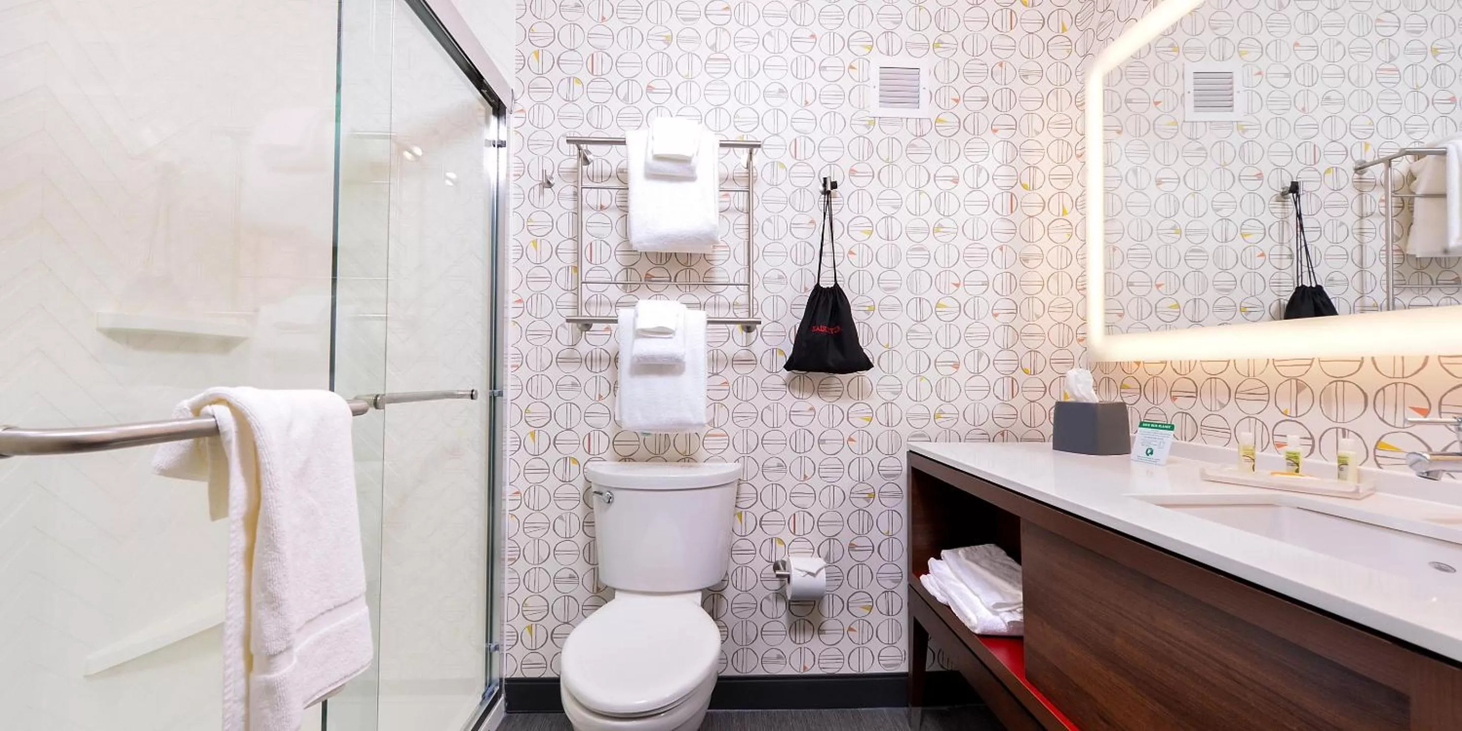 Bathroom in Holiday Inn & Suites - Farmington Hills - Detroit NW by IHG