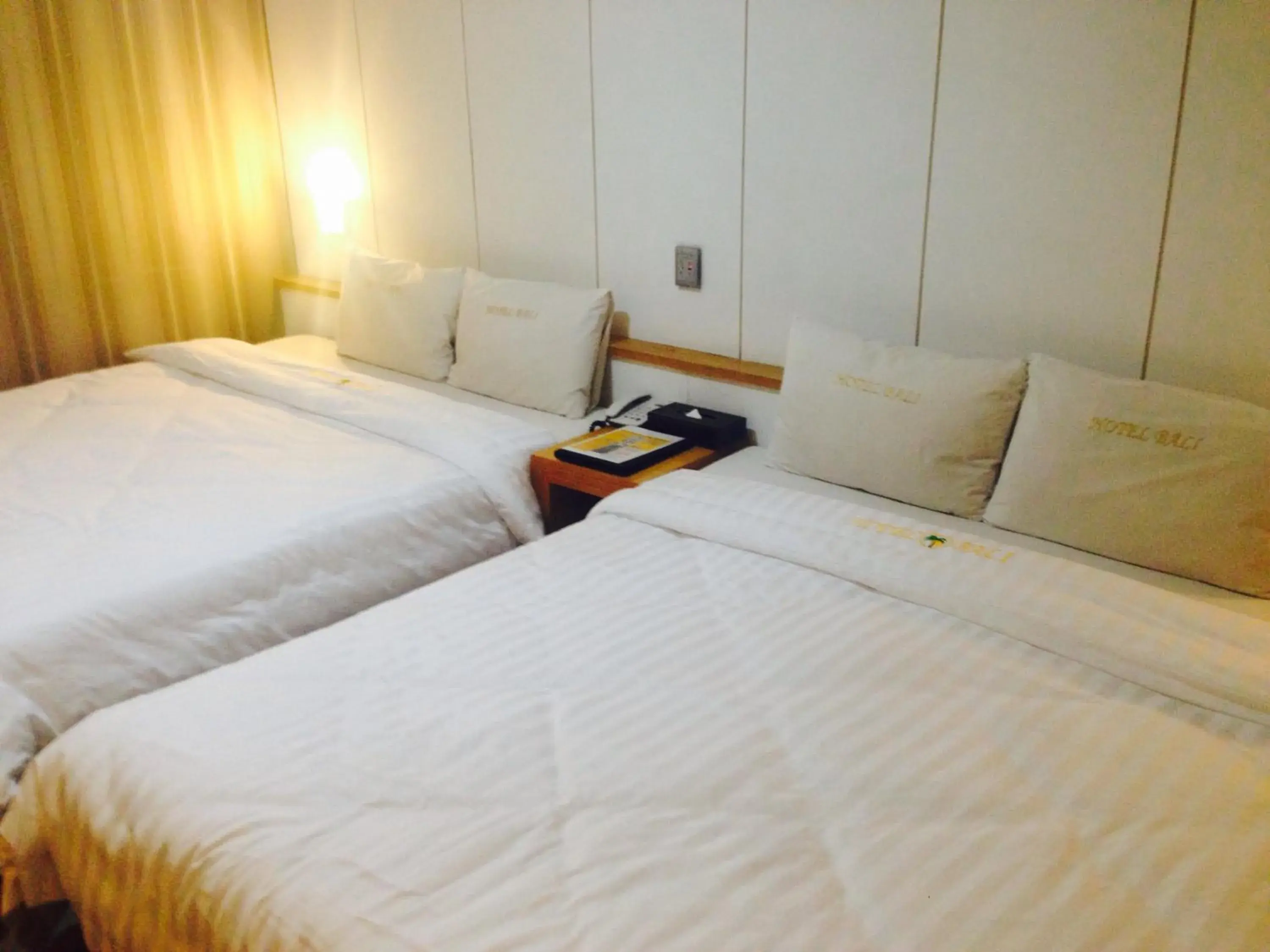 Bedroom, Bed in Bali Tourist Hotel