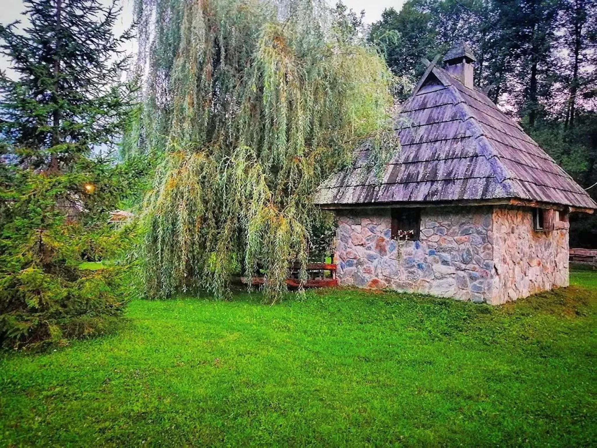 Property building in Kraljevsko selo Kotromanićevo