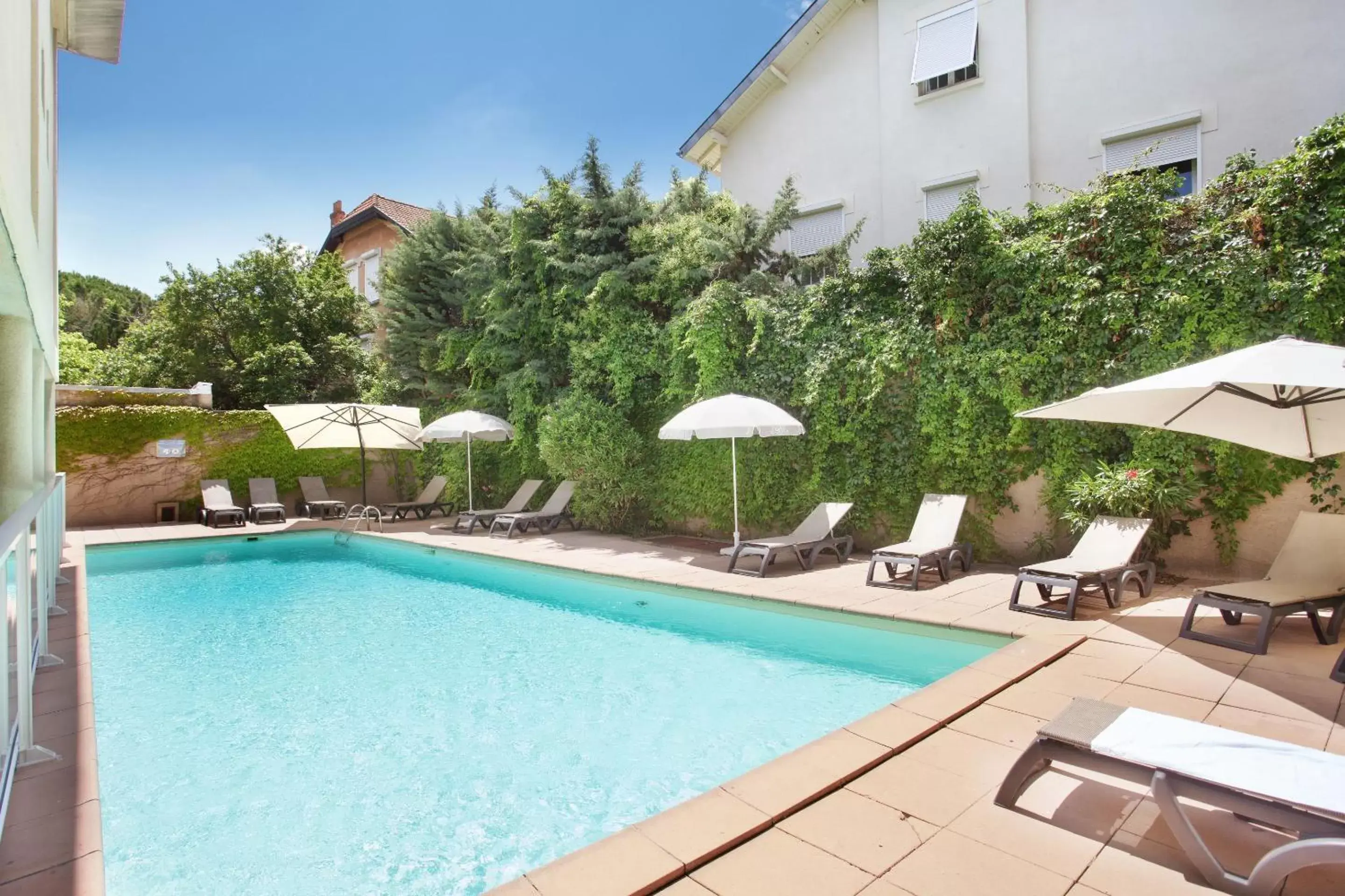 Swimming Pool in Odalys City Aix en Provence Les Floridianes