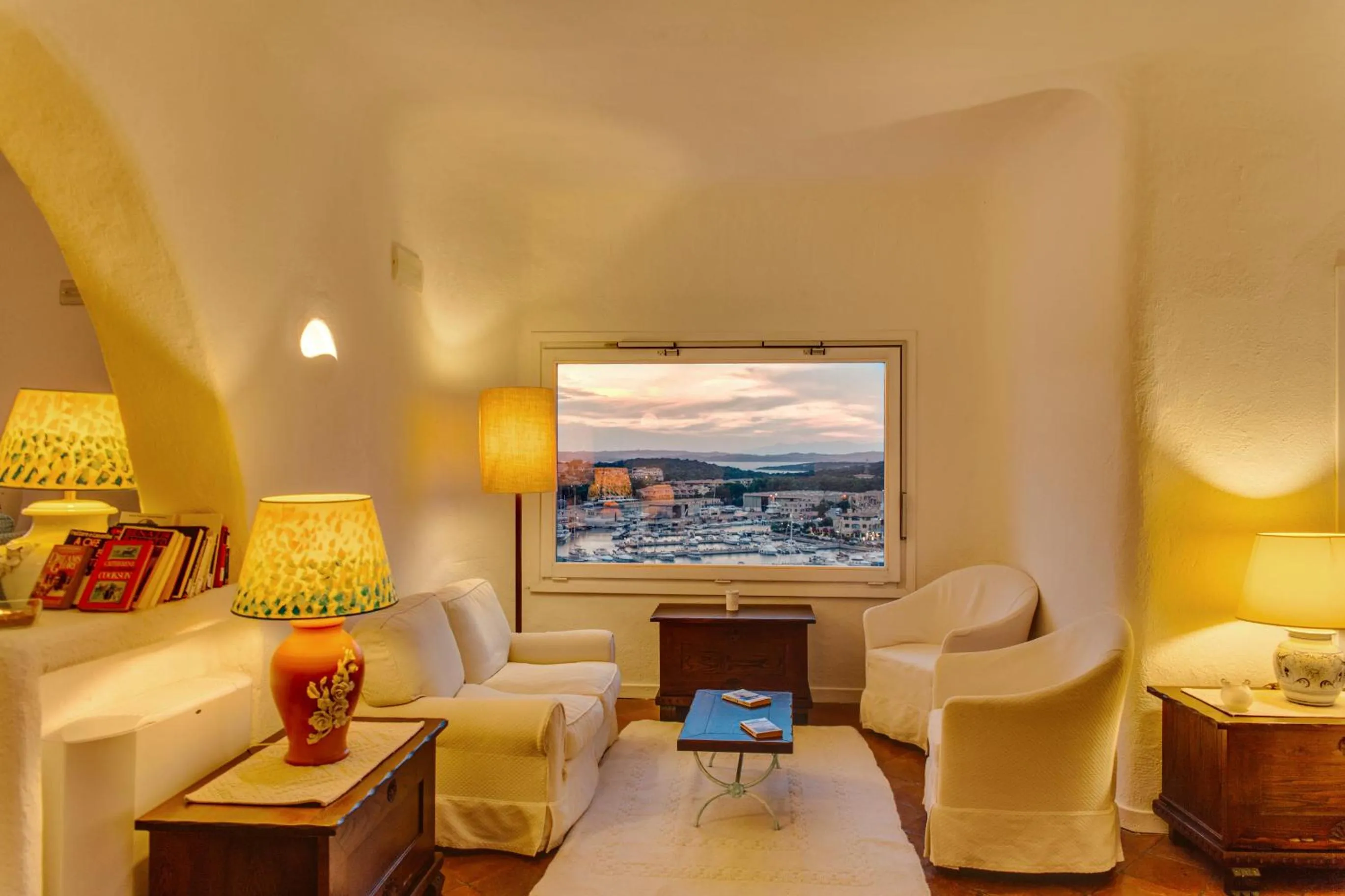 Lounge or bar in Hotel Luci di la Muntagna