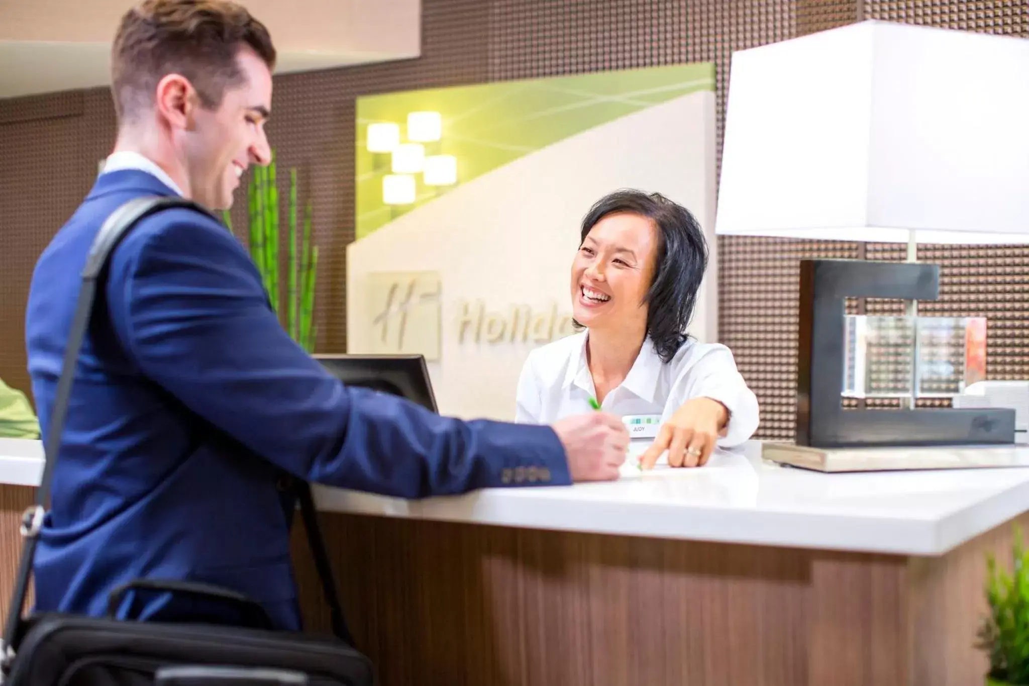 Property building, Lobby/Reception in Holiday Inn Queenstown Frankton Road, an IHG Hotel