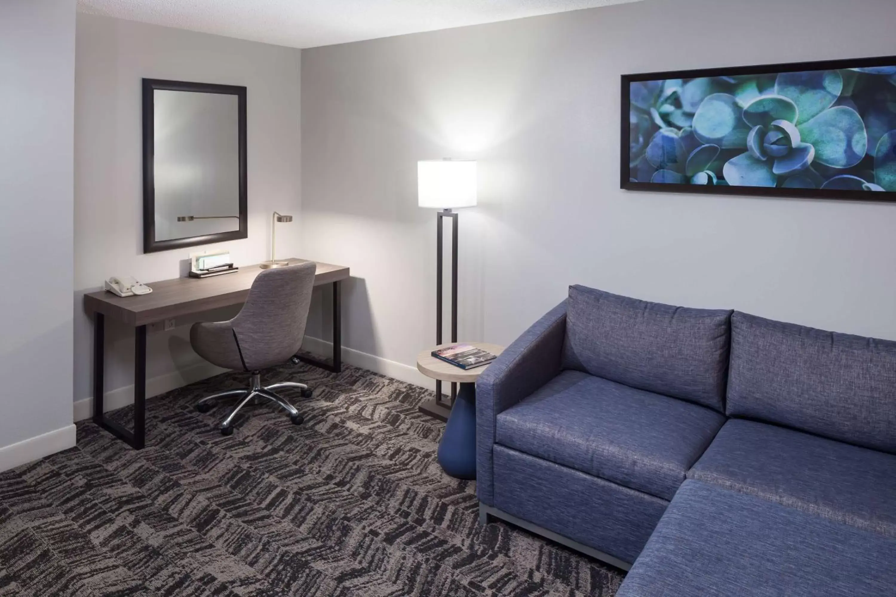 Living room, Seating Area in Hilton Garden Inn Hilton Head