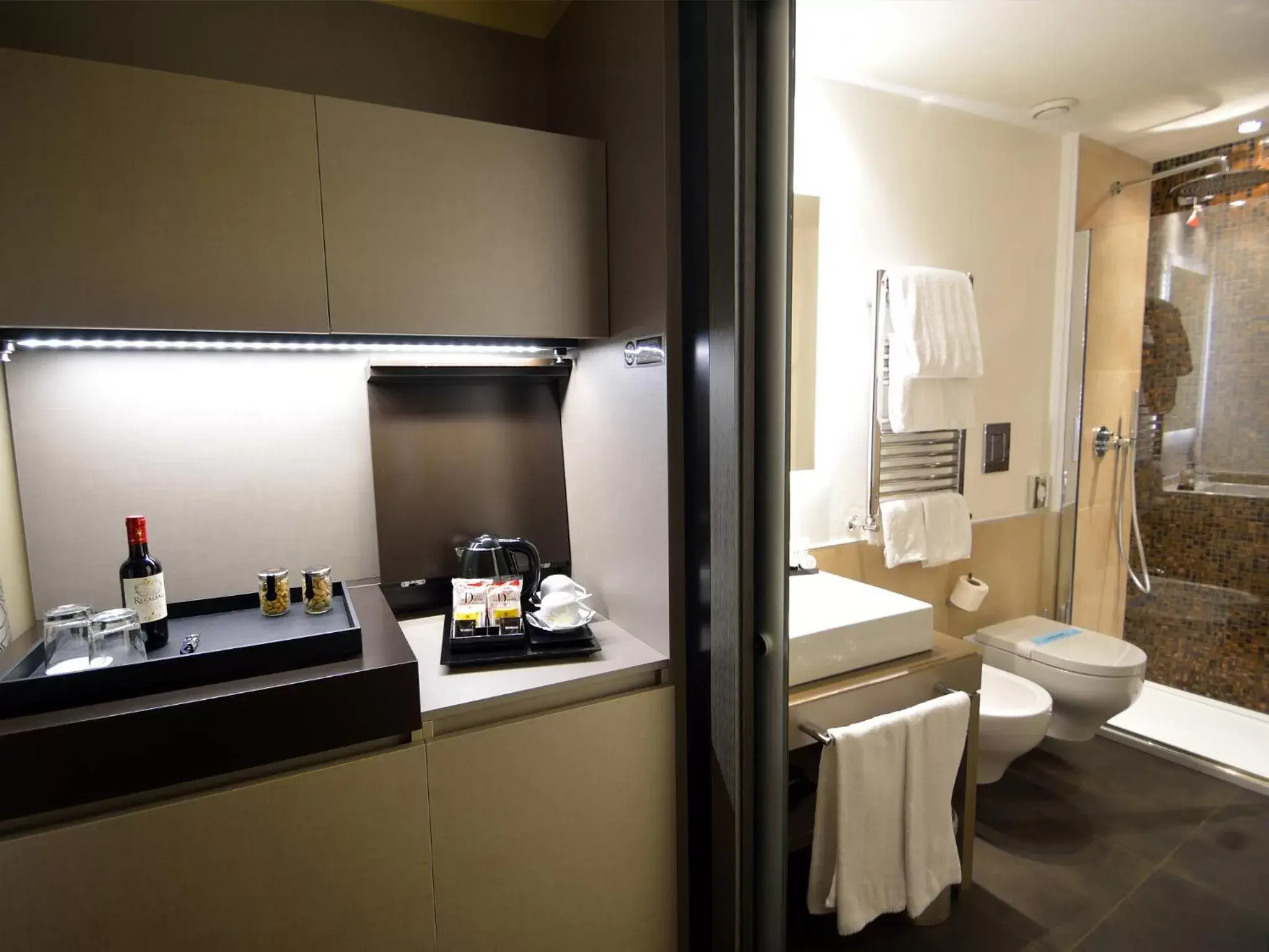 Bathroom in Quirinale Luxury Rooms