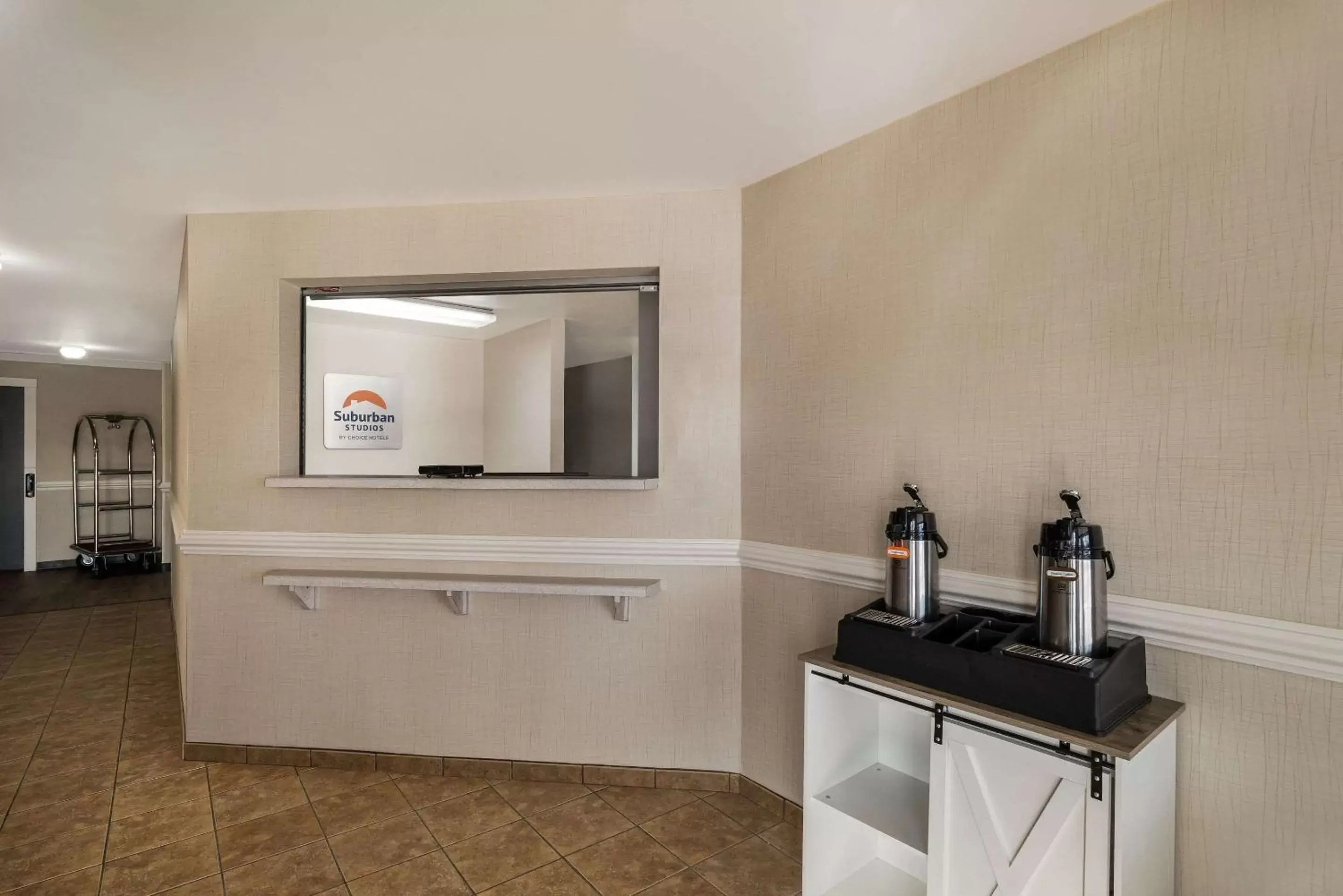 Lobby or reception, TV/Entertainment Center in Suburban Extended Stay Hotel Denver Central-Arvada