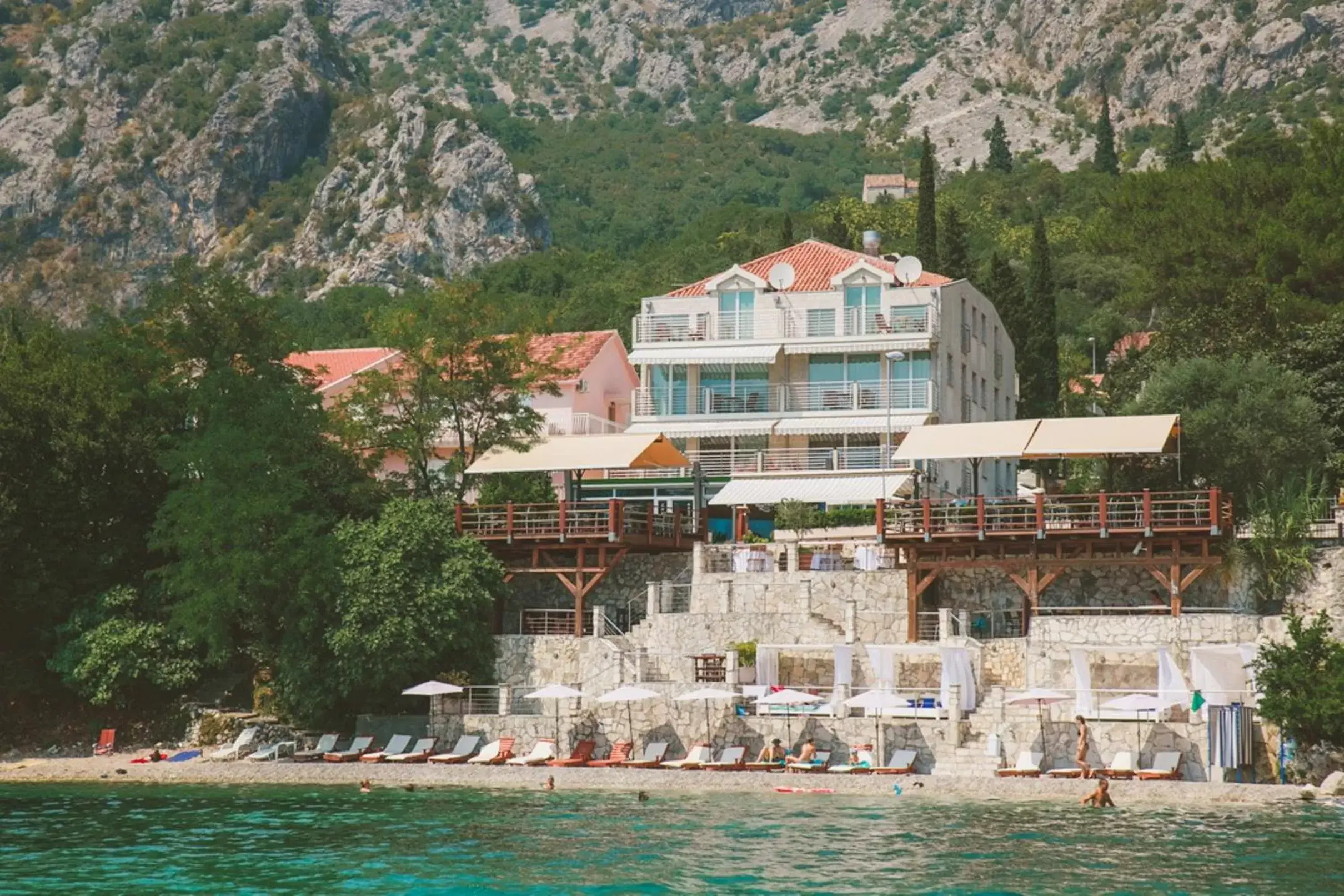 Facade/entrance, Property Building in Hotel Casa del Mare - Amfora