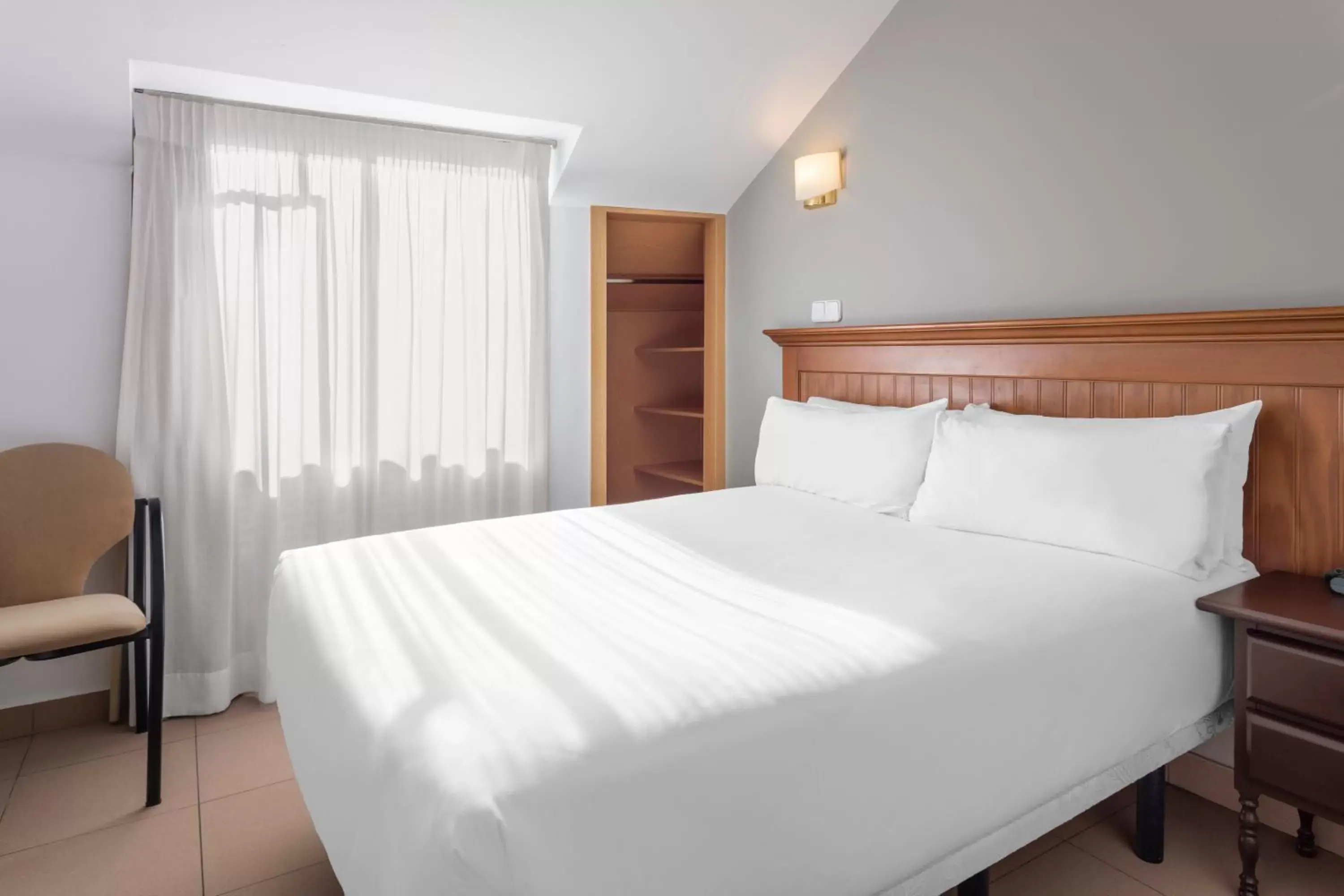 Bed in Hotel Victoria Valdemoro Inspired by B&B HOTELS