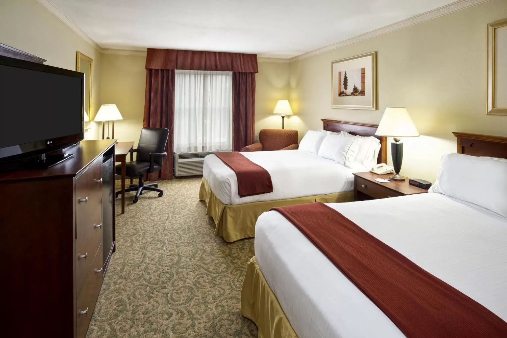 Photo of the whole room, Bed in Holiday Inn Express Breaux Bridge, an IHG Hotel