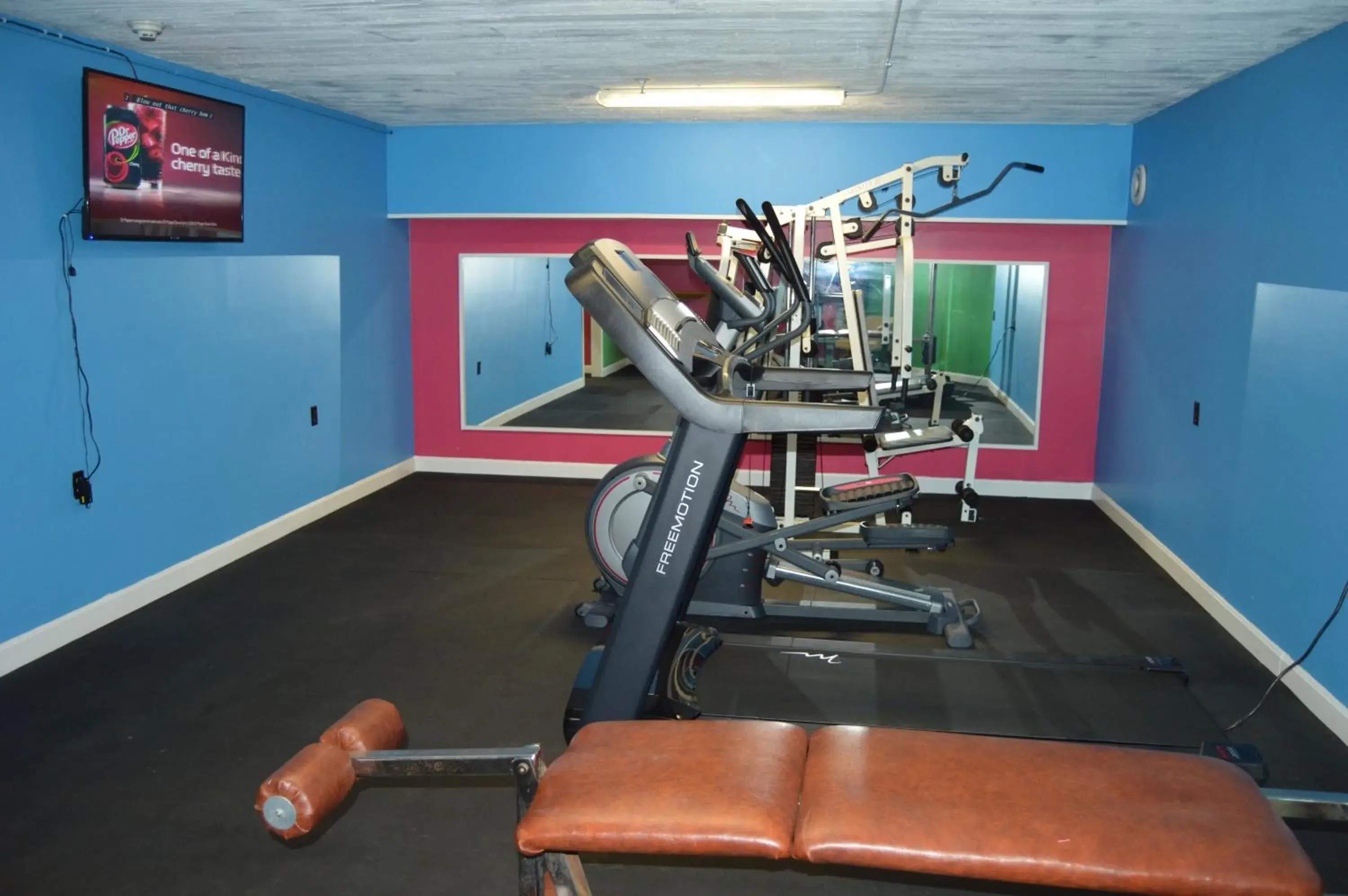 Fitness centre/facilities, Fitness Center/Facilities in Hollow Inn and Motel