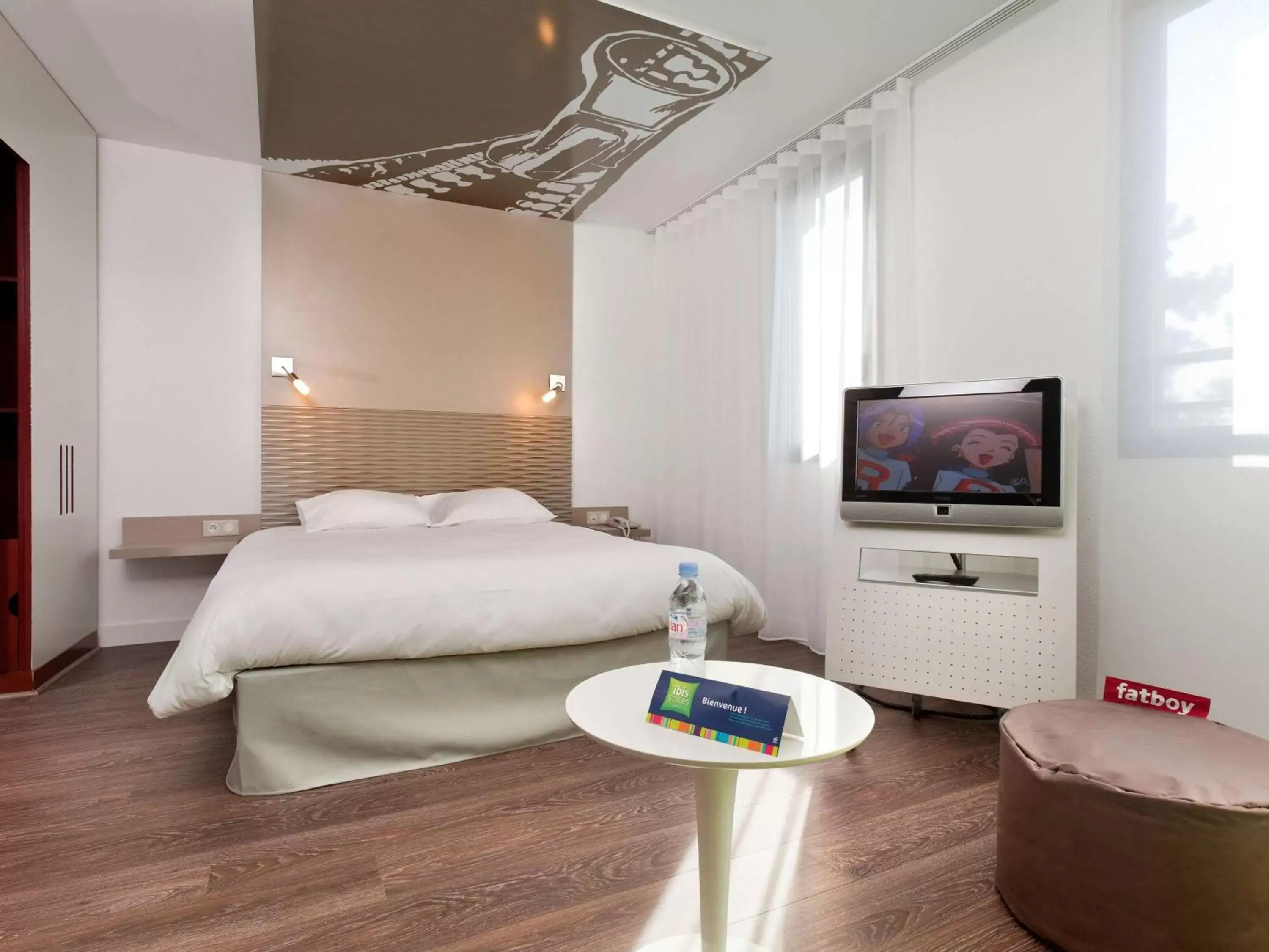 Photo of the whole room in ibis Styles Lille Aéroport