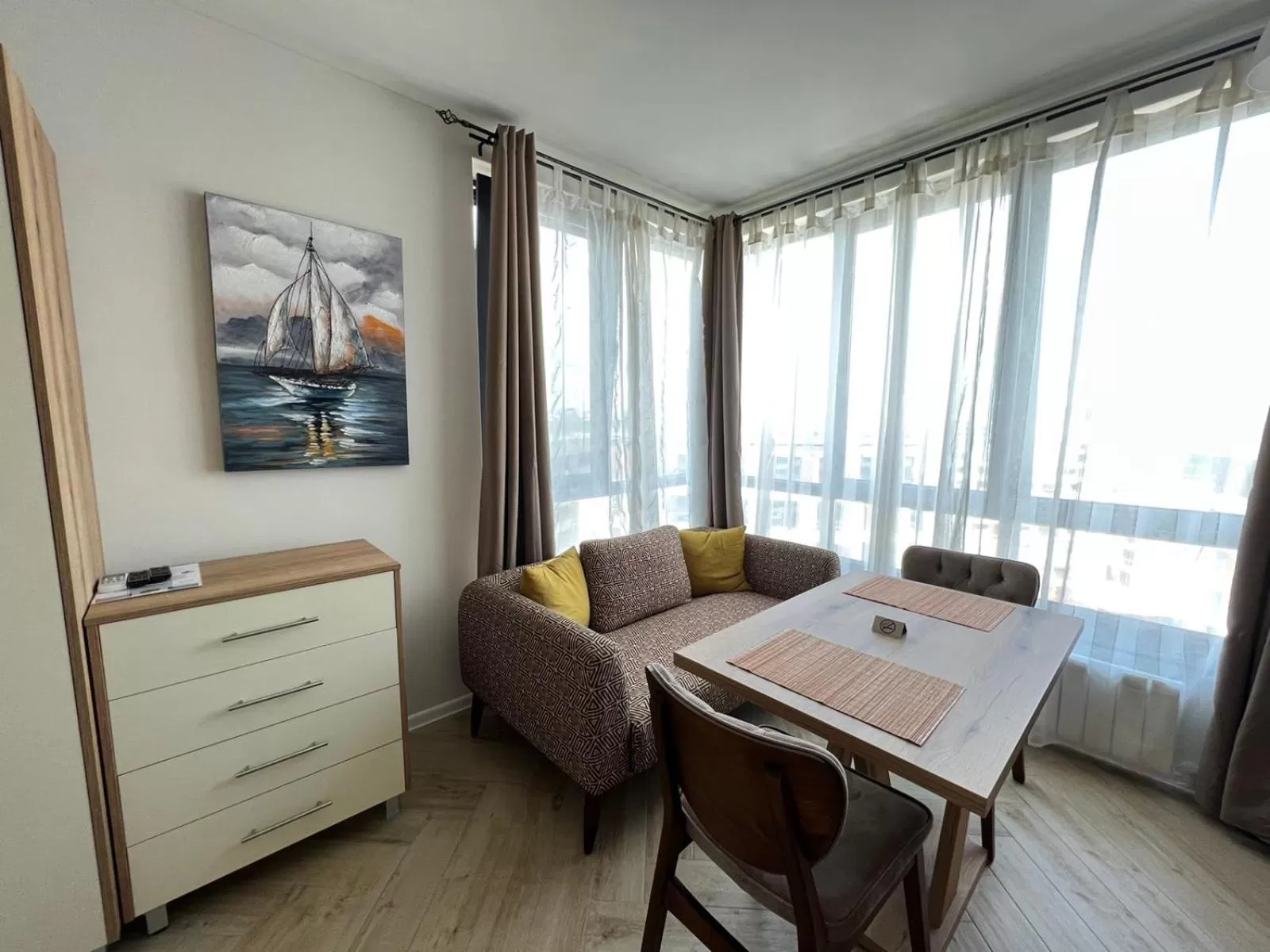 Dining Area in WOW Apartments