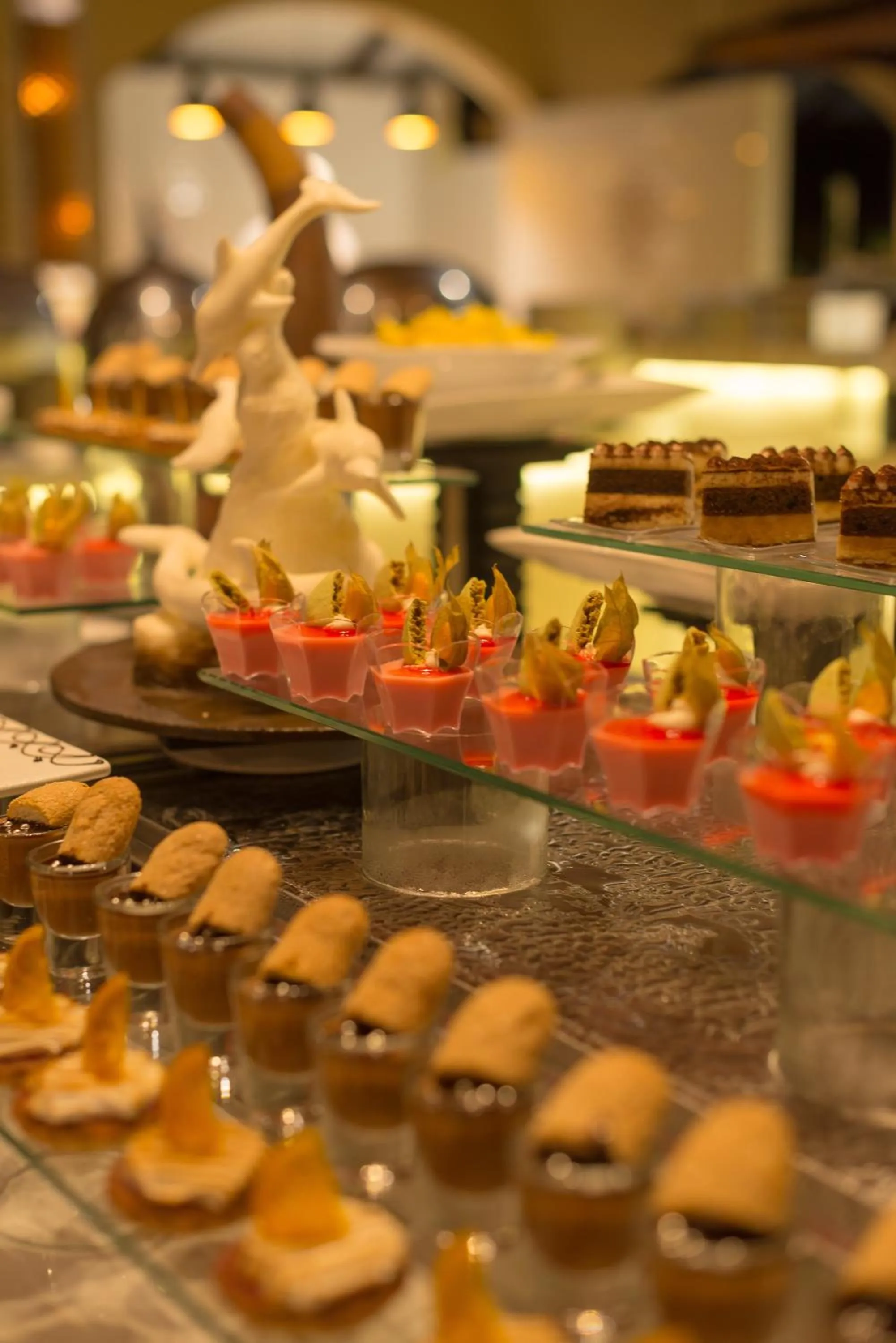 Restaurant/places to eat in Coco de Mer Hotel and Black Parrot Suites