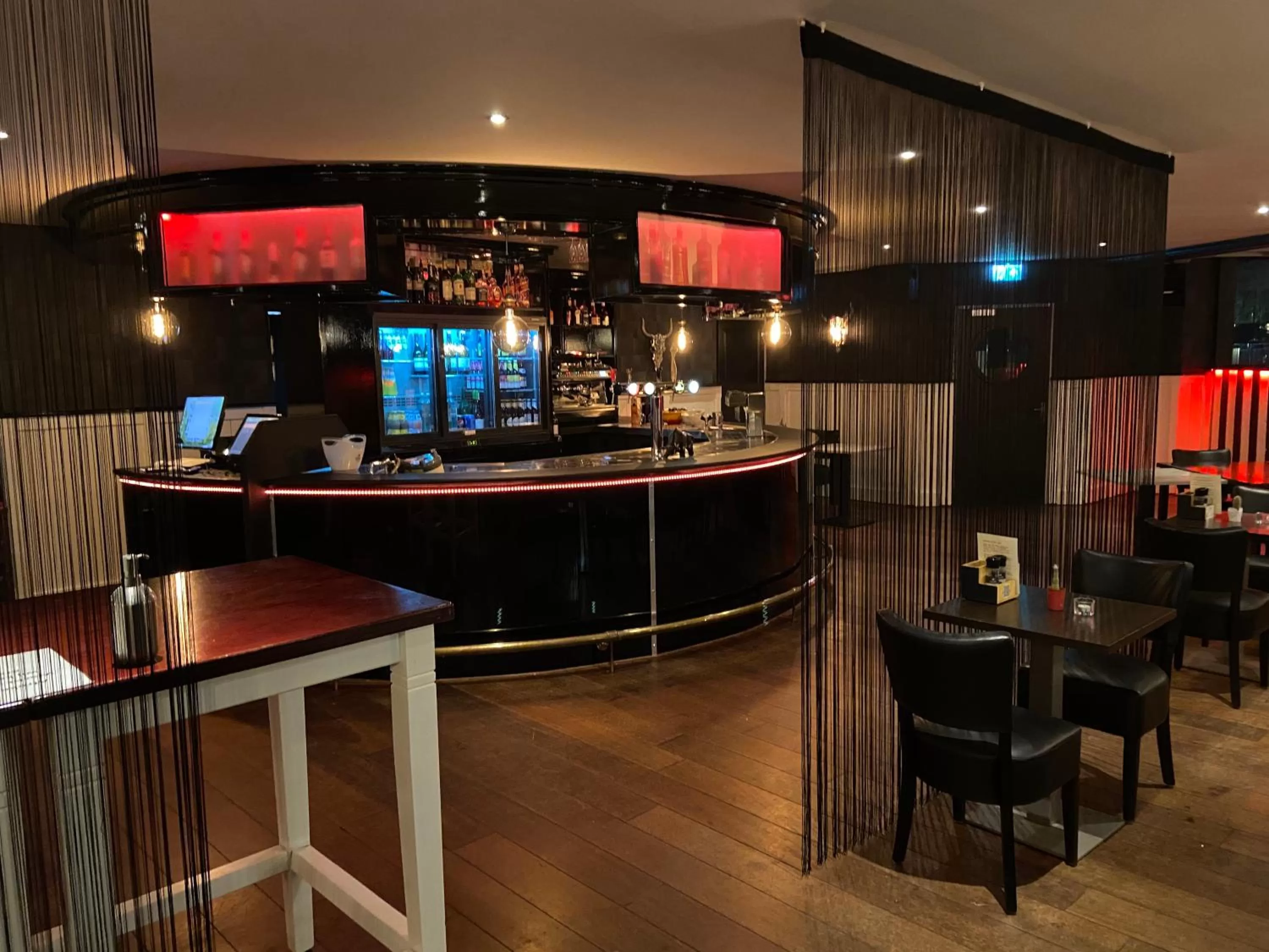 Restaurant/places to eat in Hotel Buenos