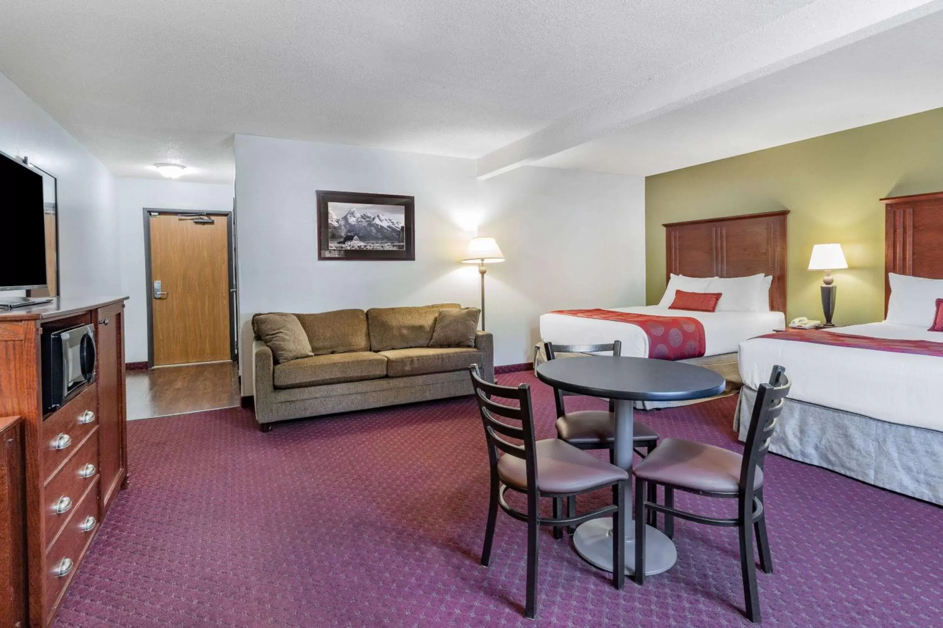 Photo of the whole room, Bed in Baymont by Wyndham Bozeman Photo of the whole room, Bed in Baymont by Wyndham Bozeman