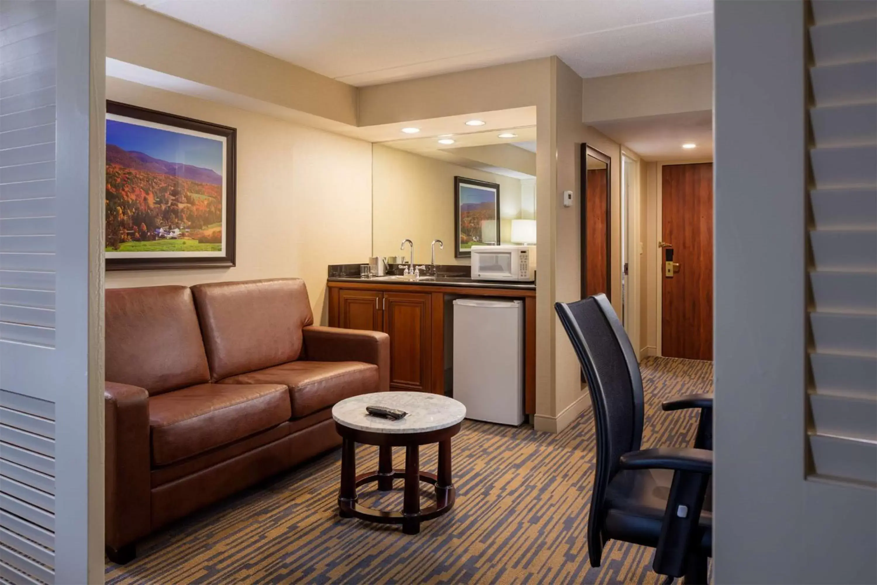 Bedroom, Seating Area in Doubletree by Hilton, Leominster