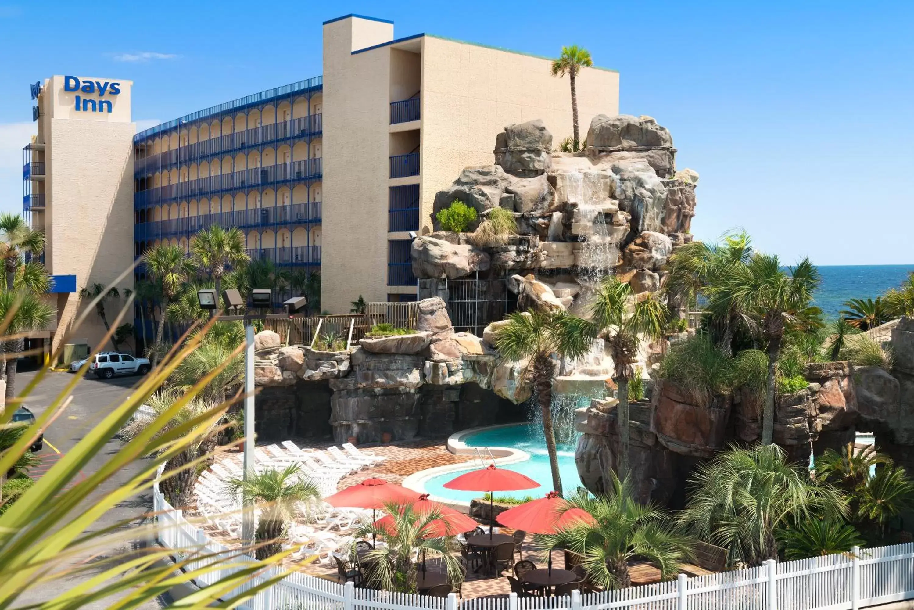 Facade/entrance, Pool View in Days Inn by Wyndham Panama City Beach/Ocean Front