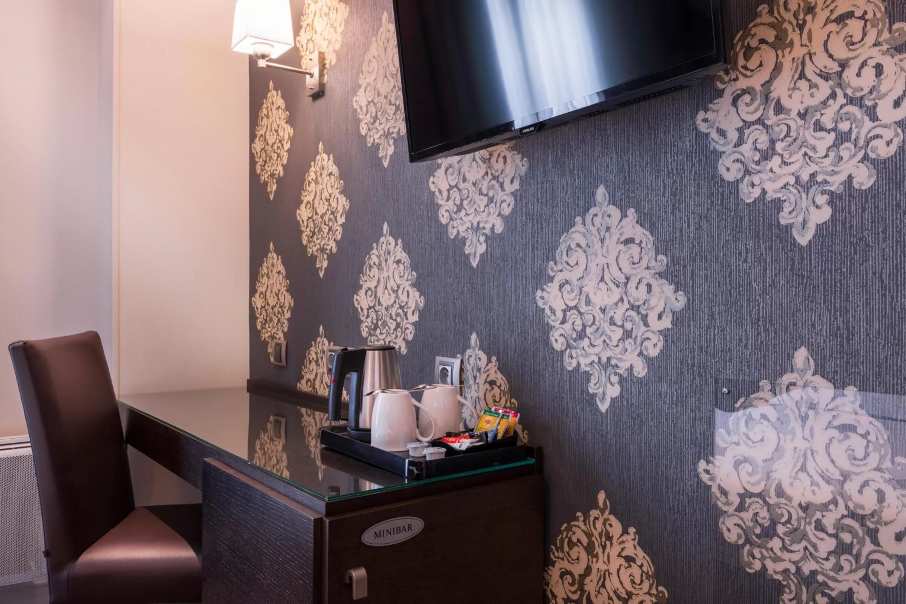 Coffee/tea facilities in Hôtel Volney Opéra