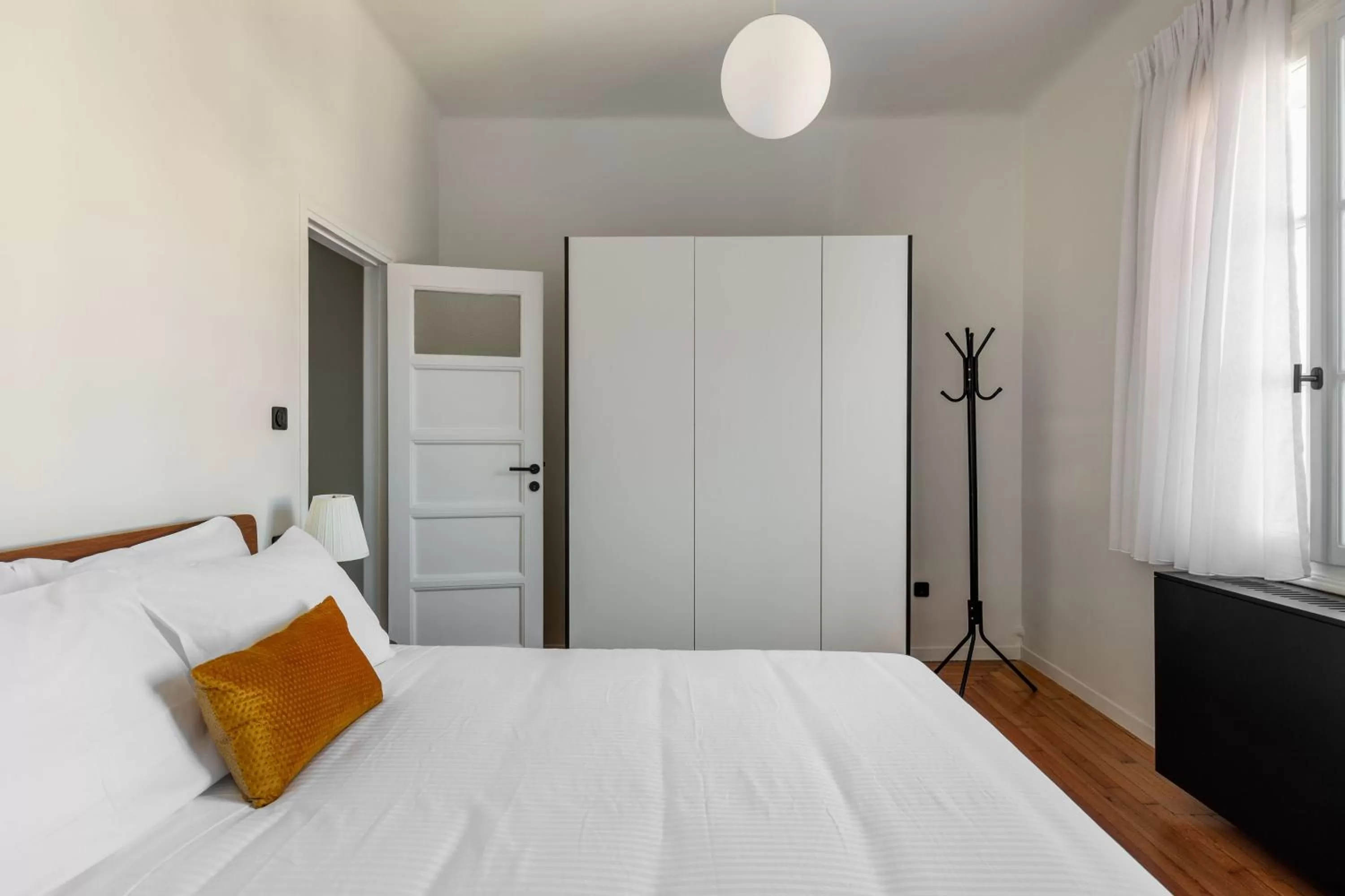 Bedroom, Bed in ZOIA The Met by UPSTREET