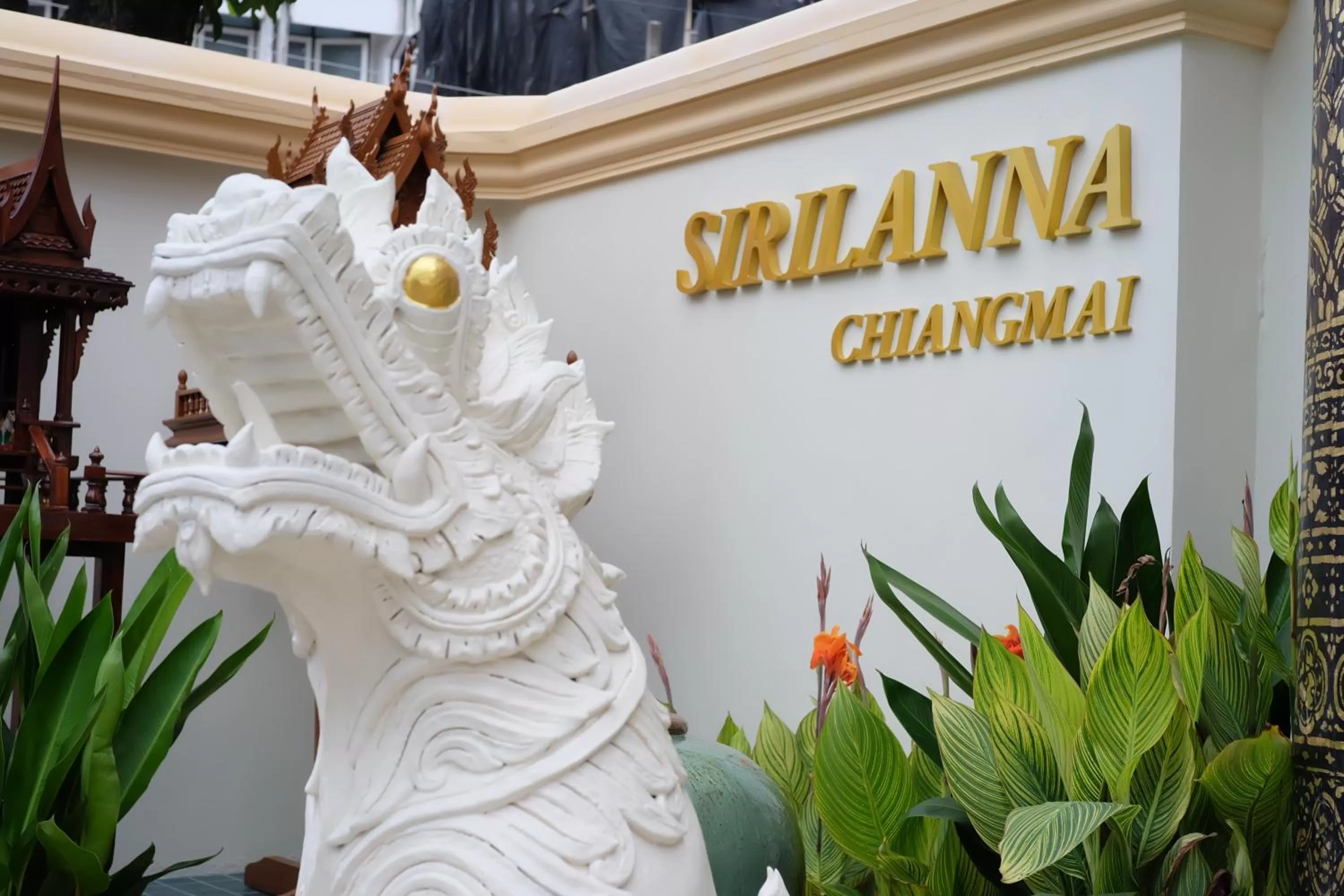 Facade/entrance in Sunday Villa Sirilanna Hotel