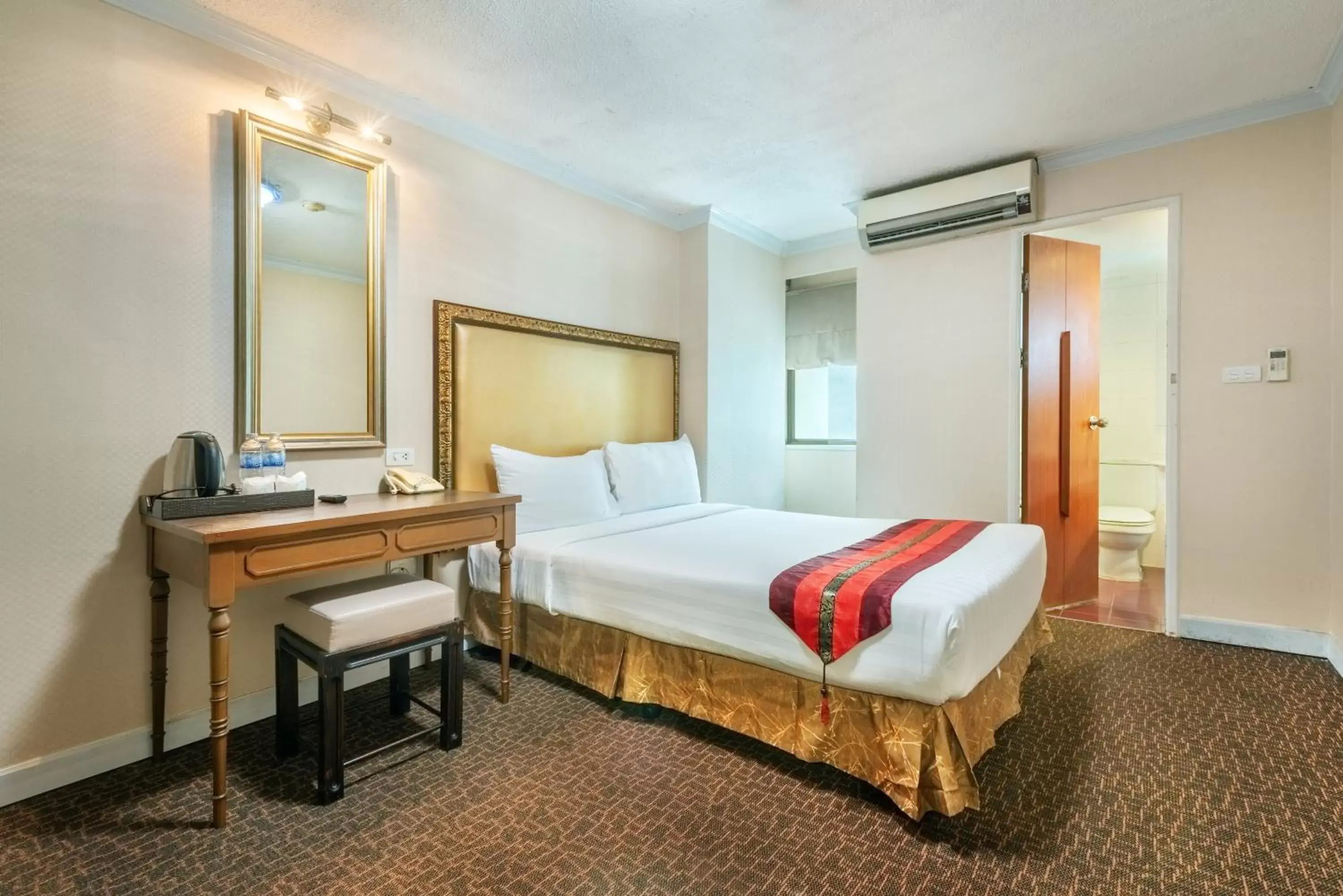Bed in Nasa Bangkok (SHA Plus)