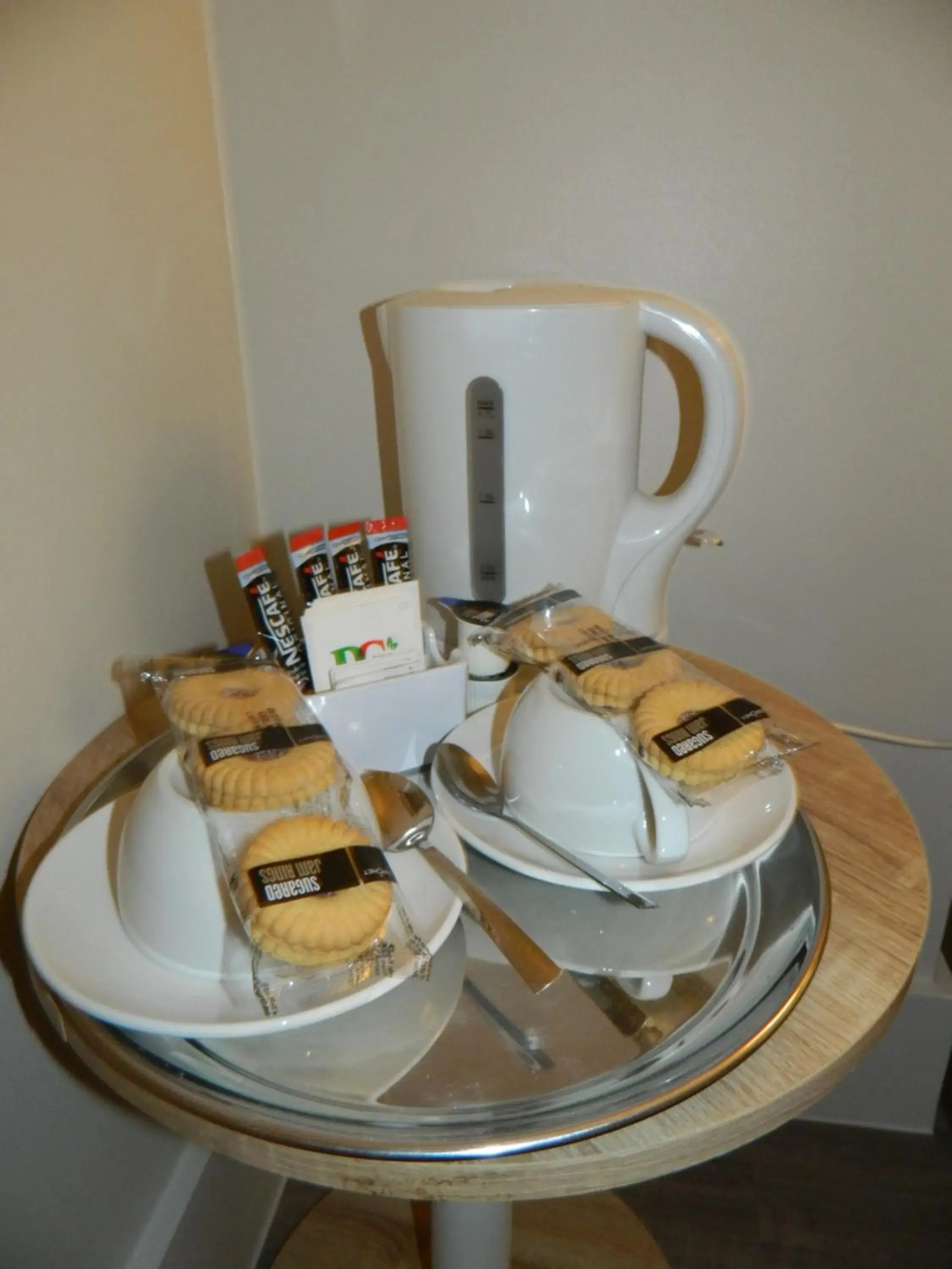 Coffee/tea facilities in Holtwhites Hotel