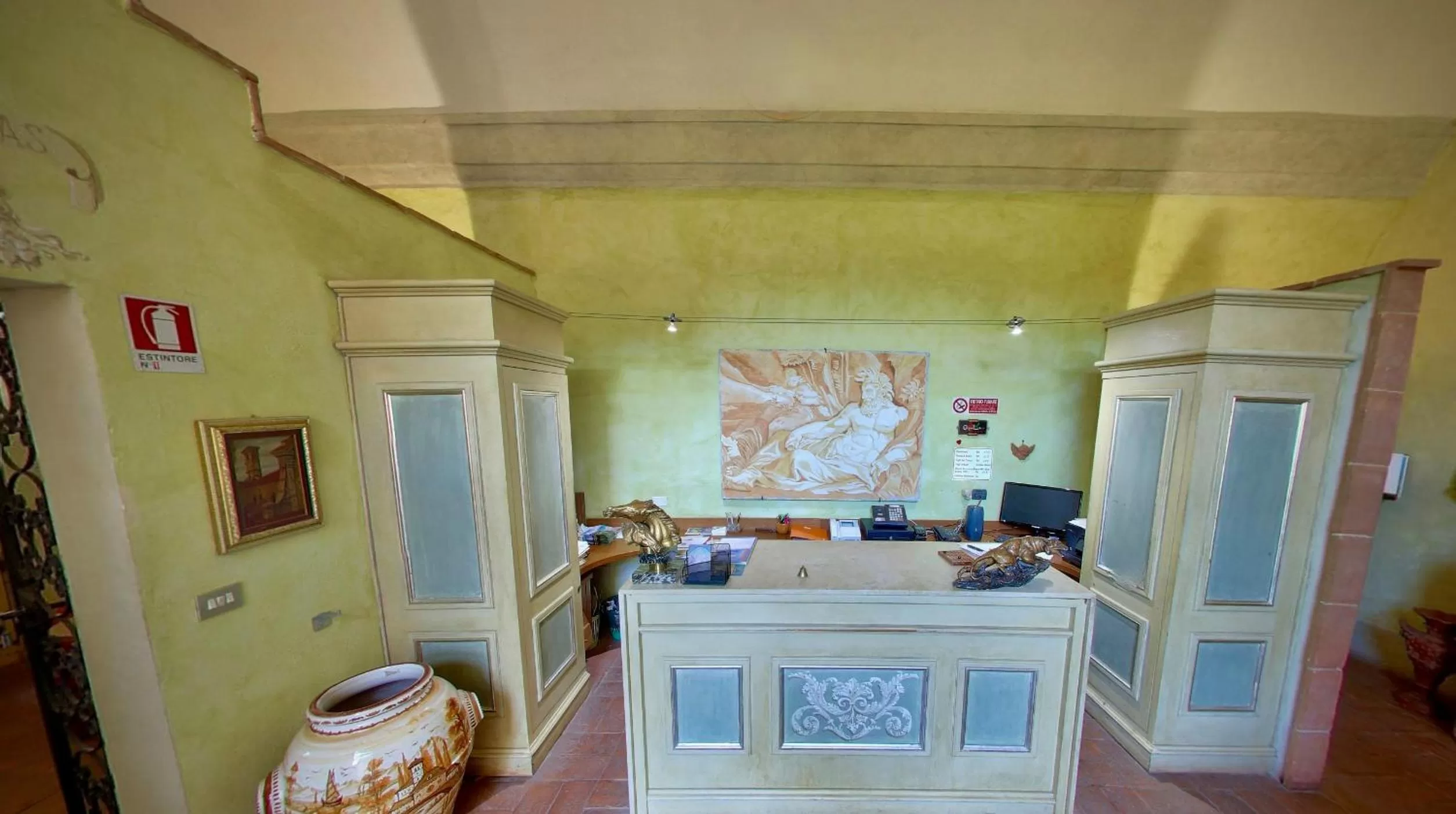 Lobby or reception in Monastero Le Grazie