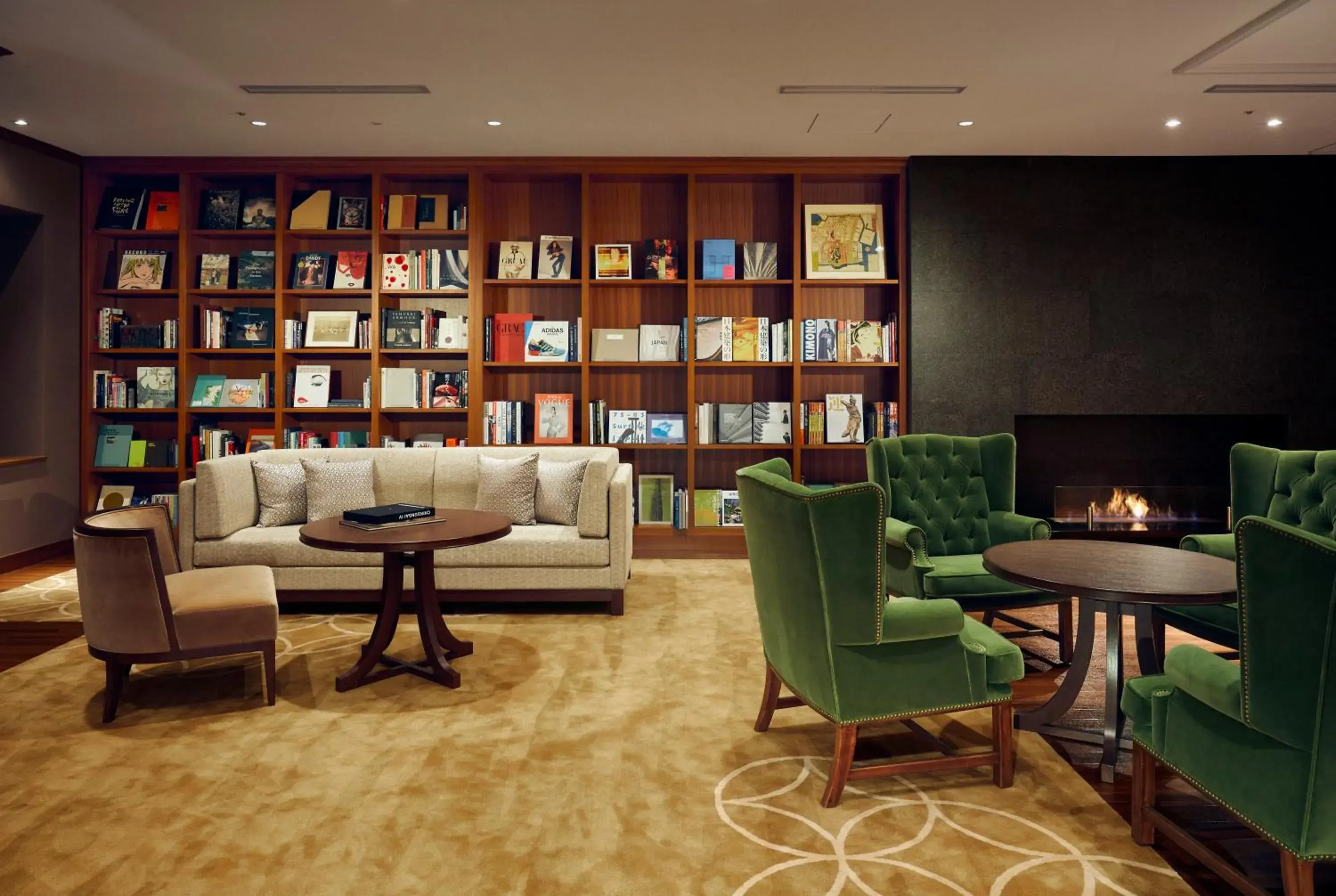 Library in Shiba Park Hotel