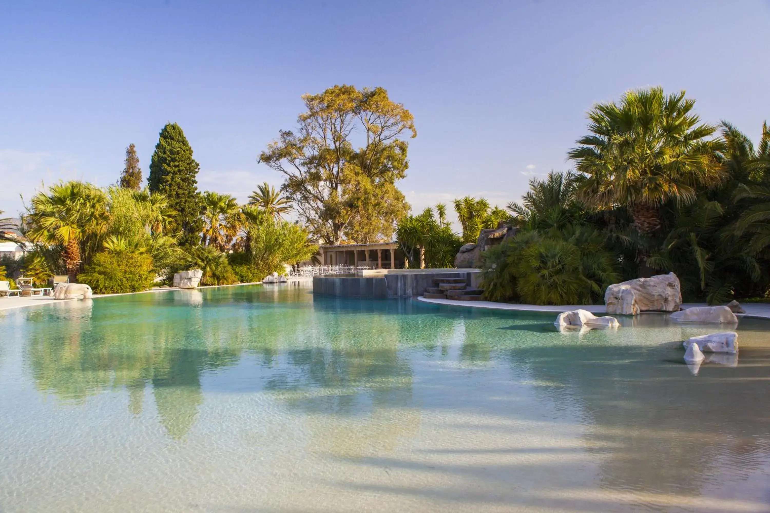 Swimming Pool in Tartheshotel