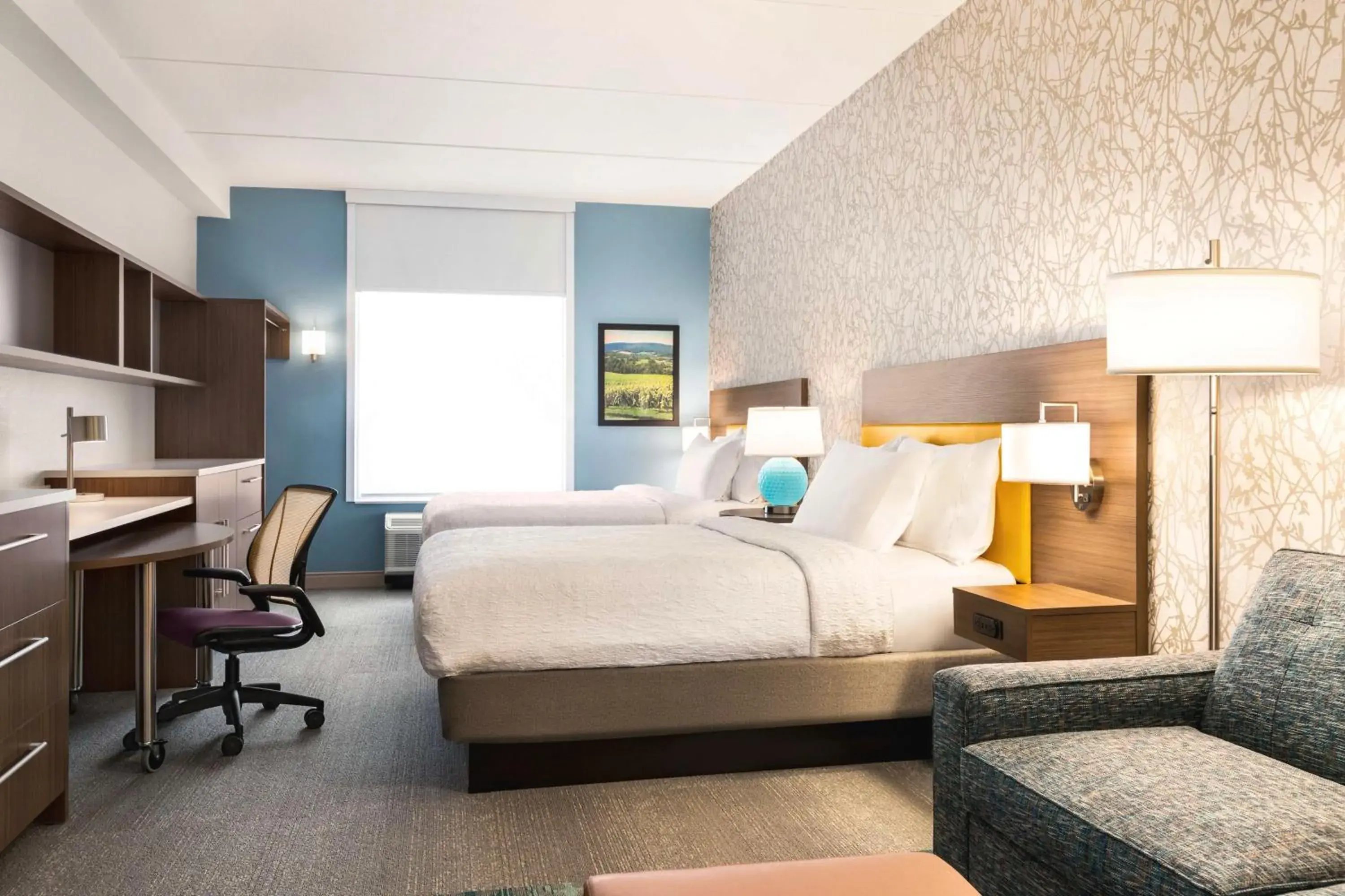 Bedroom, Bed in Home2 Suites By Hilton Leesburg, Va