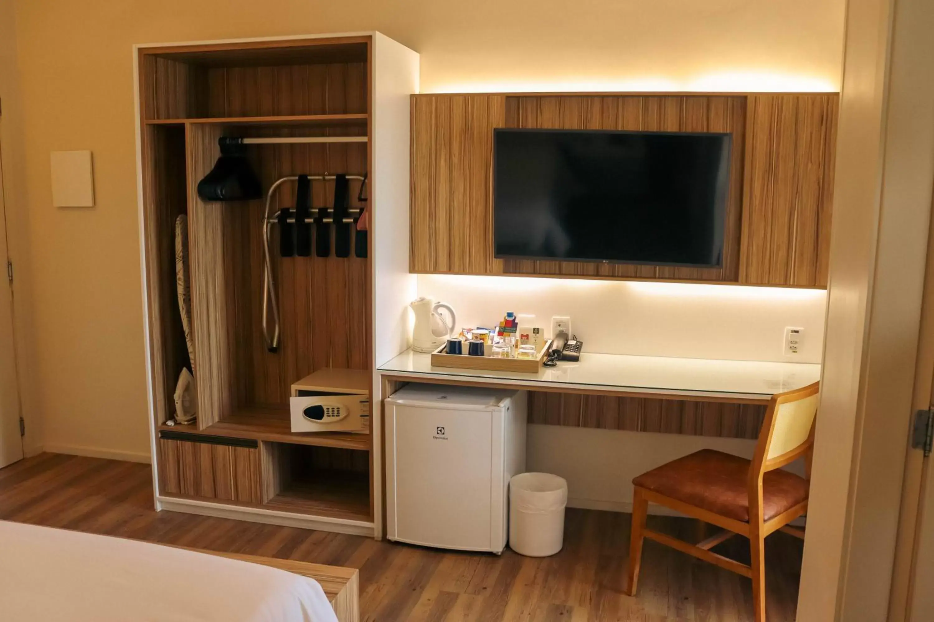 Bedroom, TV/Entertainment Center in Quality Hotel Aracaju