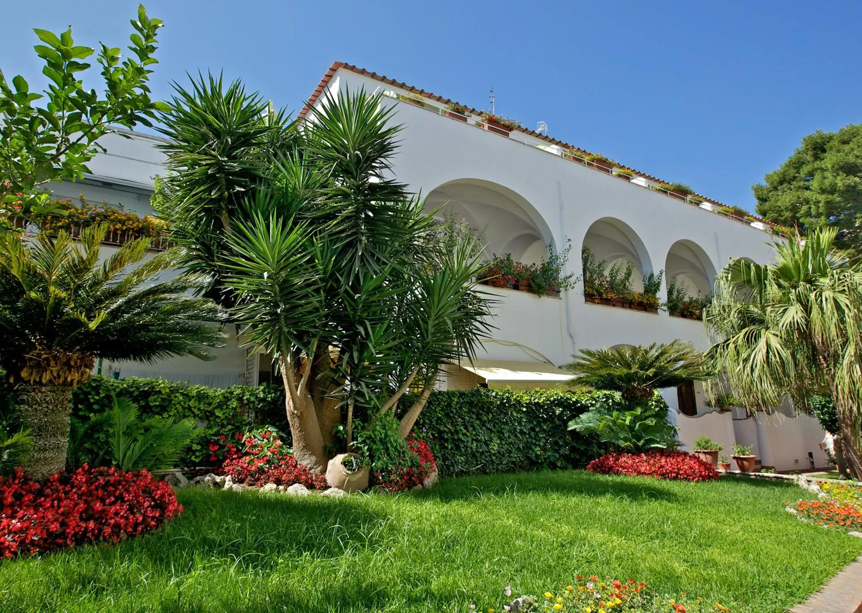 Facade/entrance, Garden in Hotel San Felice