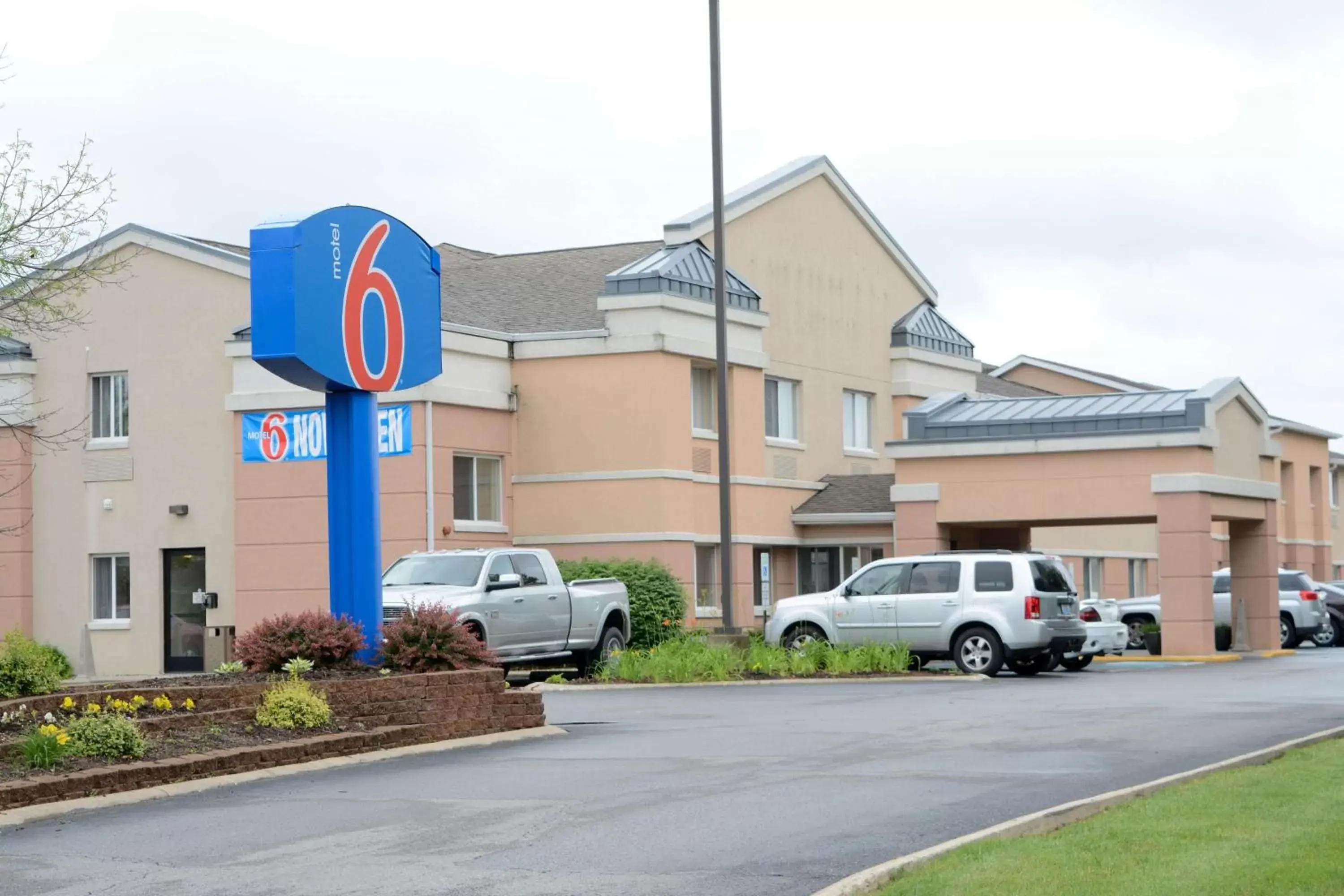 Property building in Motel 6-Anderson, IN - Indianapolis