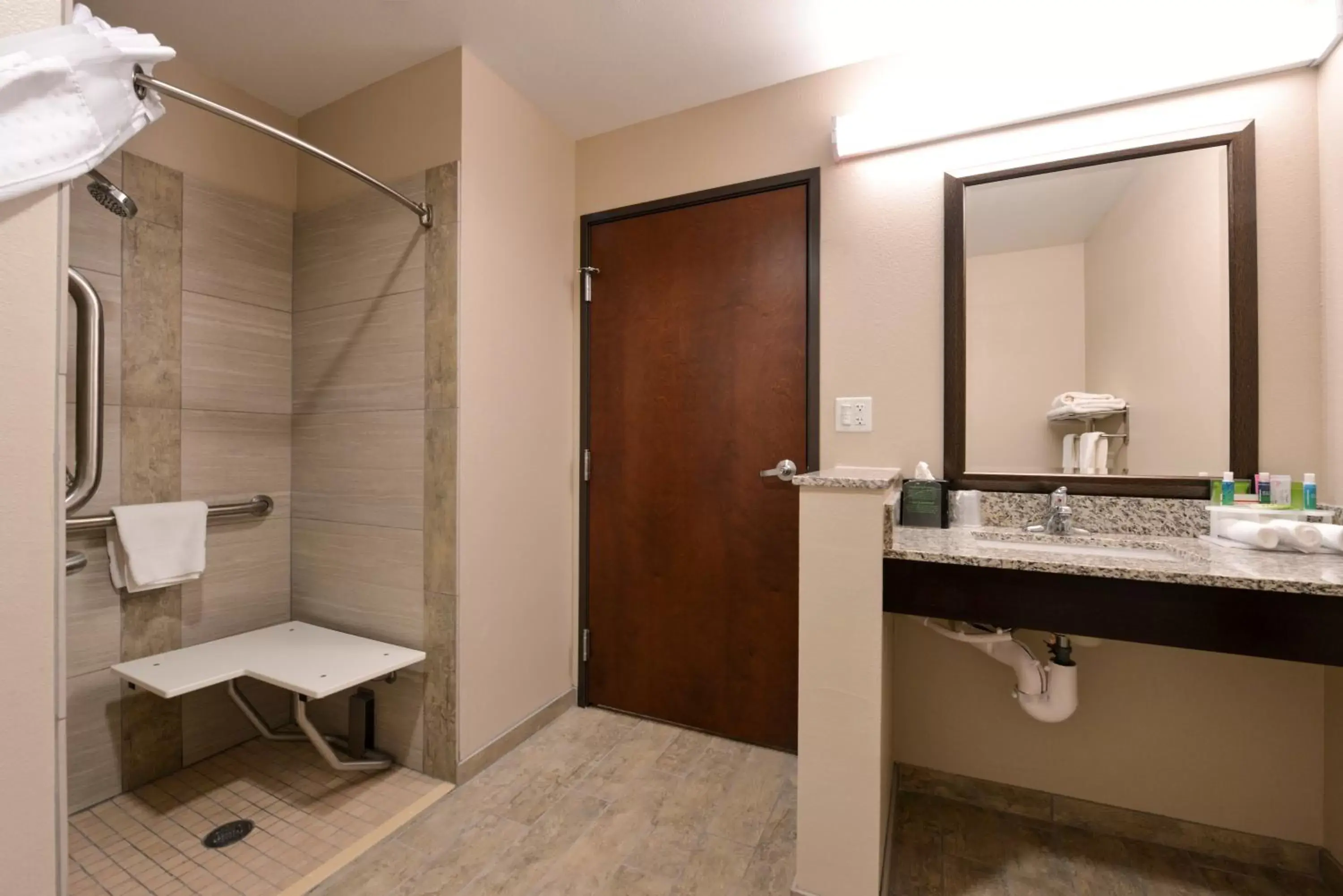 Bathroom in Holiday Inn Express & Suites Williams, an IHG Hotel