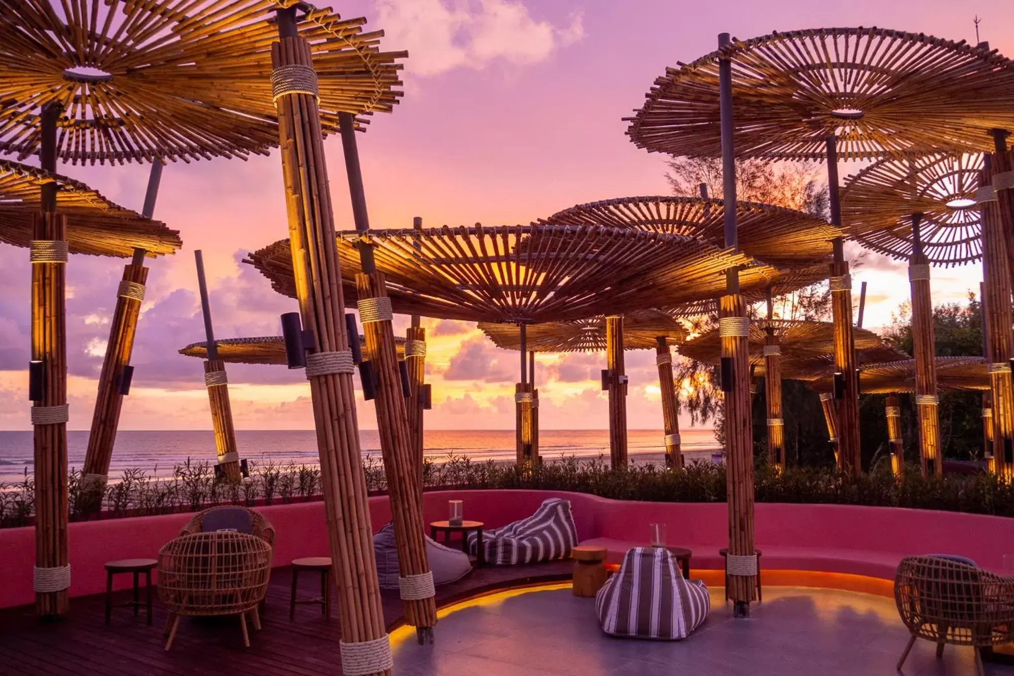 Restaurant/places to eat in Apsara Beachfront Resort & Villa - SHA Extra Plus Restaurant/places to eat in Apsara Beachfront Resort & Villa - SHA Extra Plus