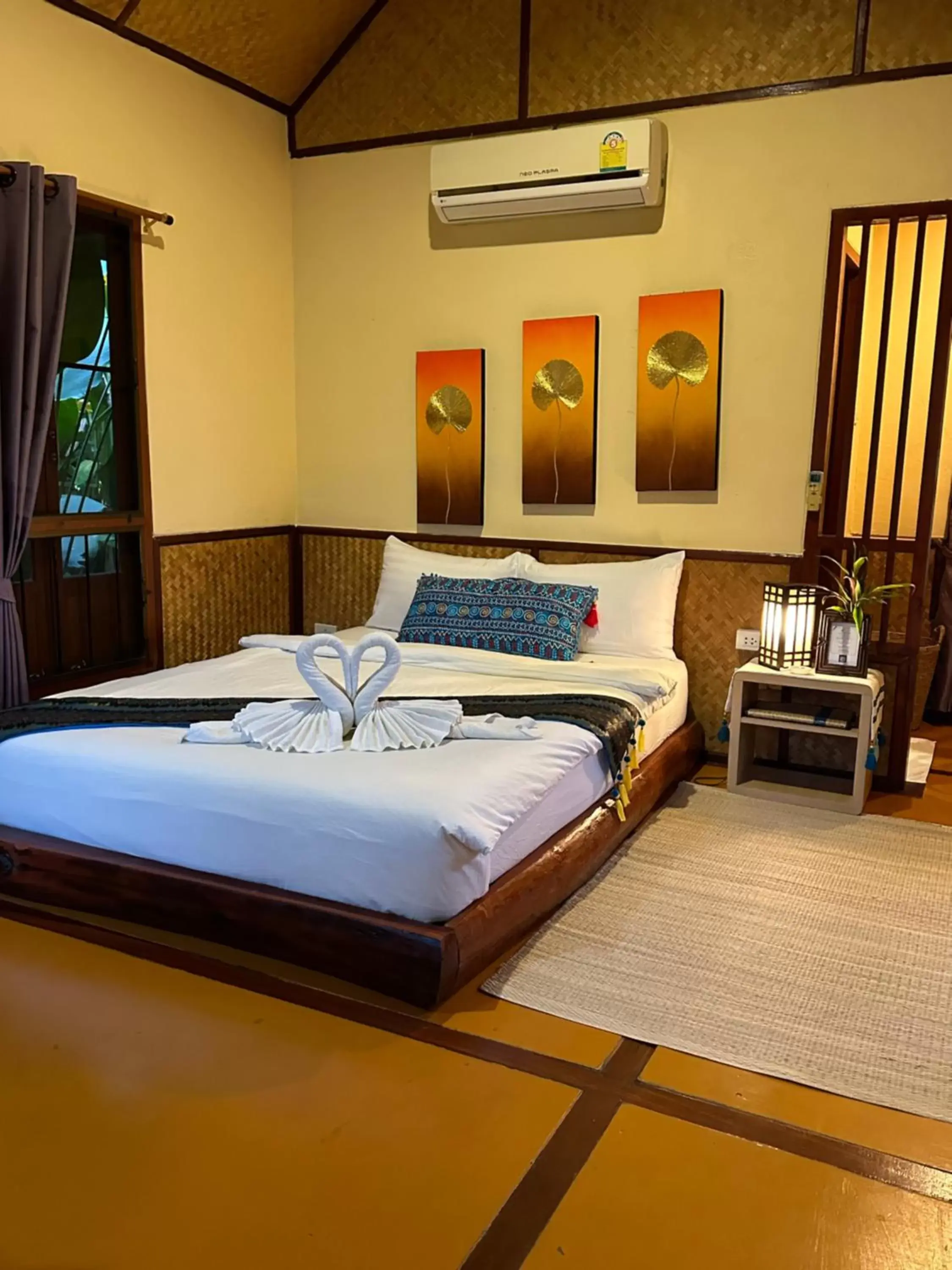 Bed in Pura Vida Pai Resort