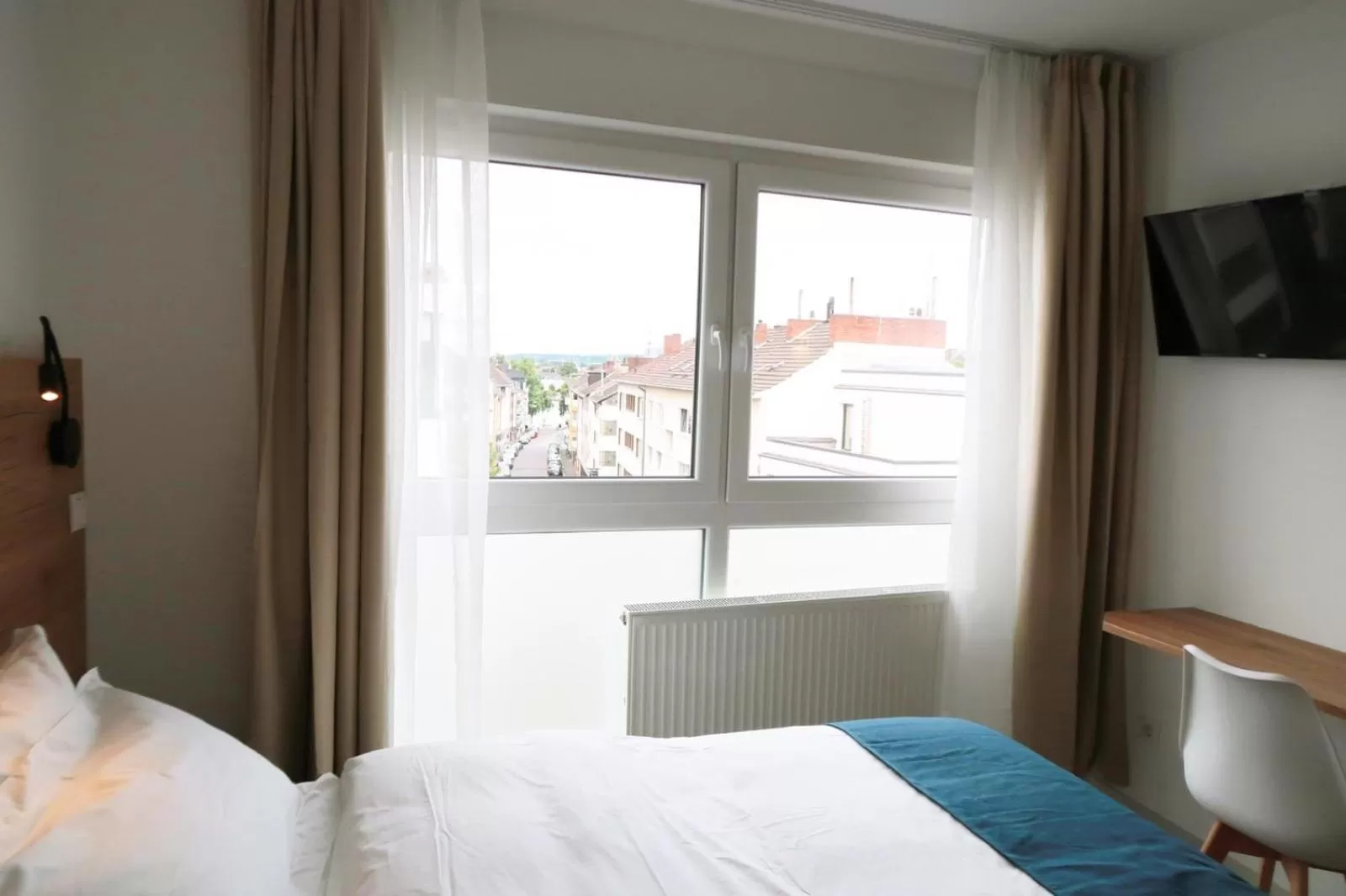 Standard Double Room in Hotel 83