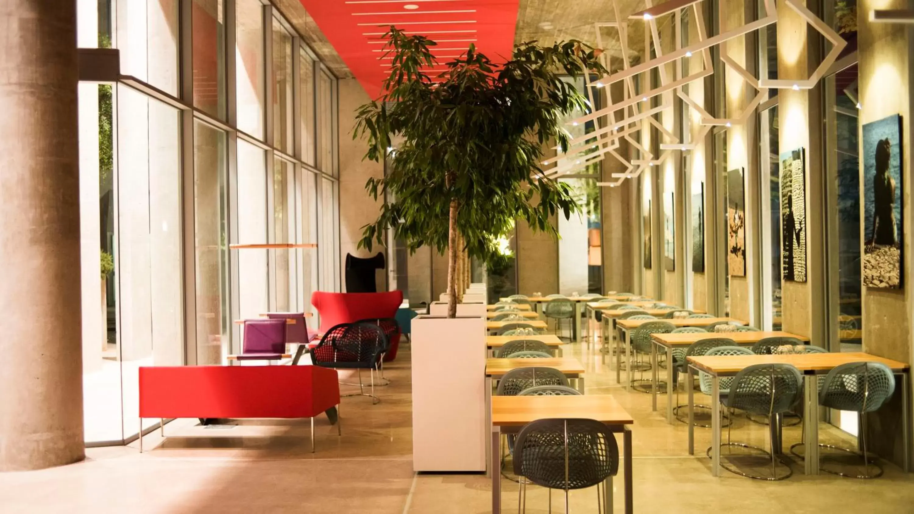 Restaurant/places to eat in Bossa Nova Beirut Hotel Restaurant/places to eat in Bossa Nova Beirut Hotel